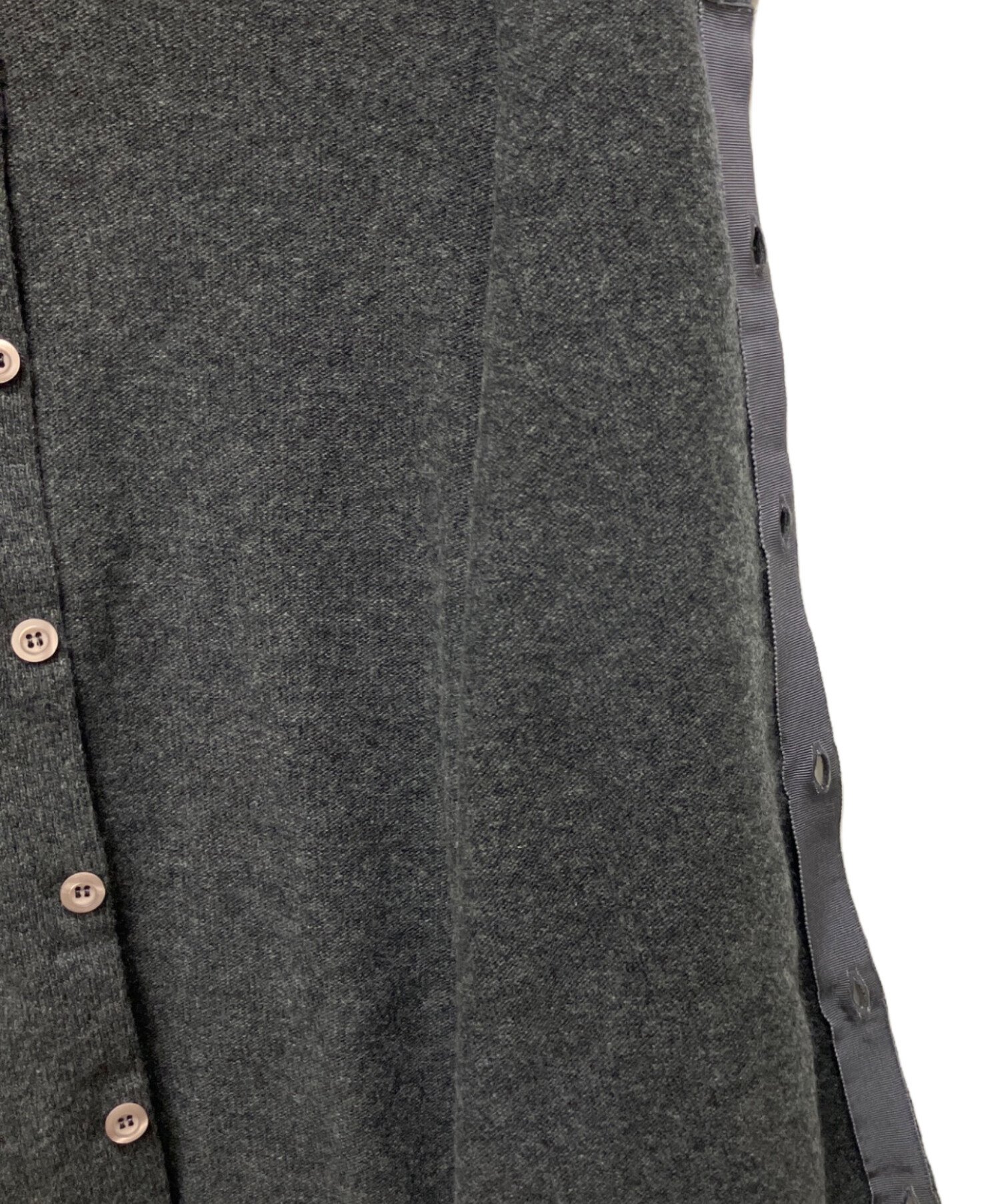 【美品】ミディウミ カーディガン ジャケット ウールリネン グレー 銀ボタン 中古・古着通販】MIU MIU (ミュウミュウ) ウールニットカーディガン