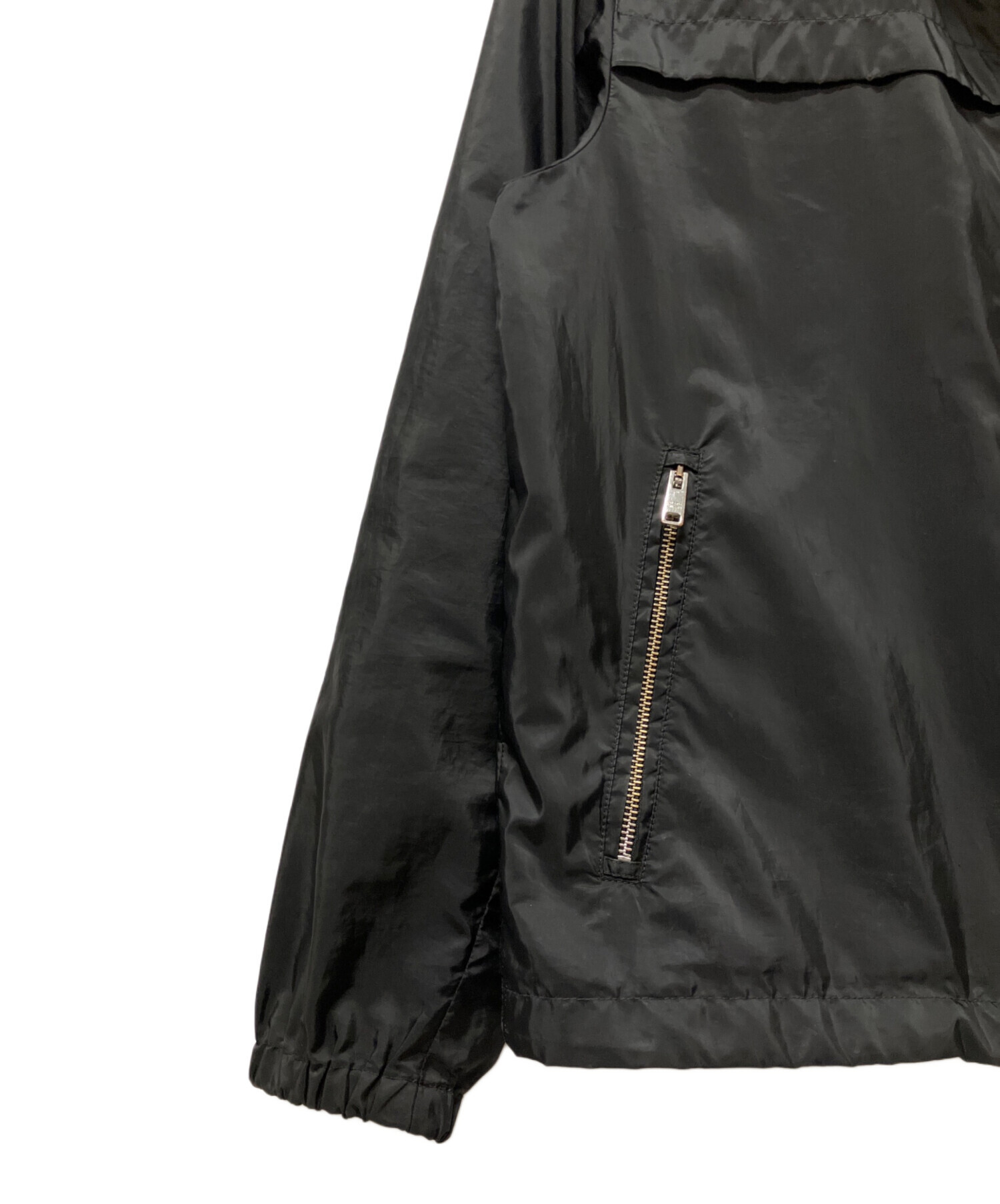 PRADA 2014 ナイロンジャケット トライアングル 中古・古着通販】PRADA (プラダ) Triangle Plate Nylon Hood Jacket