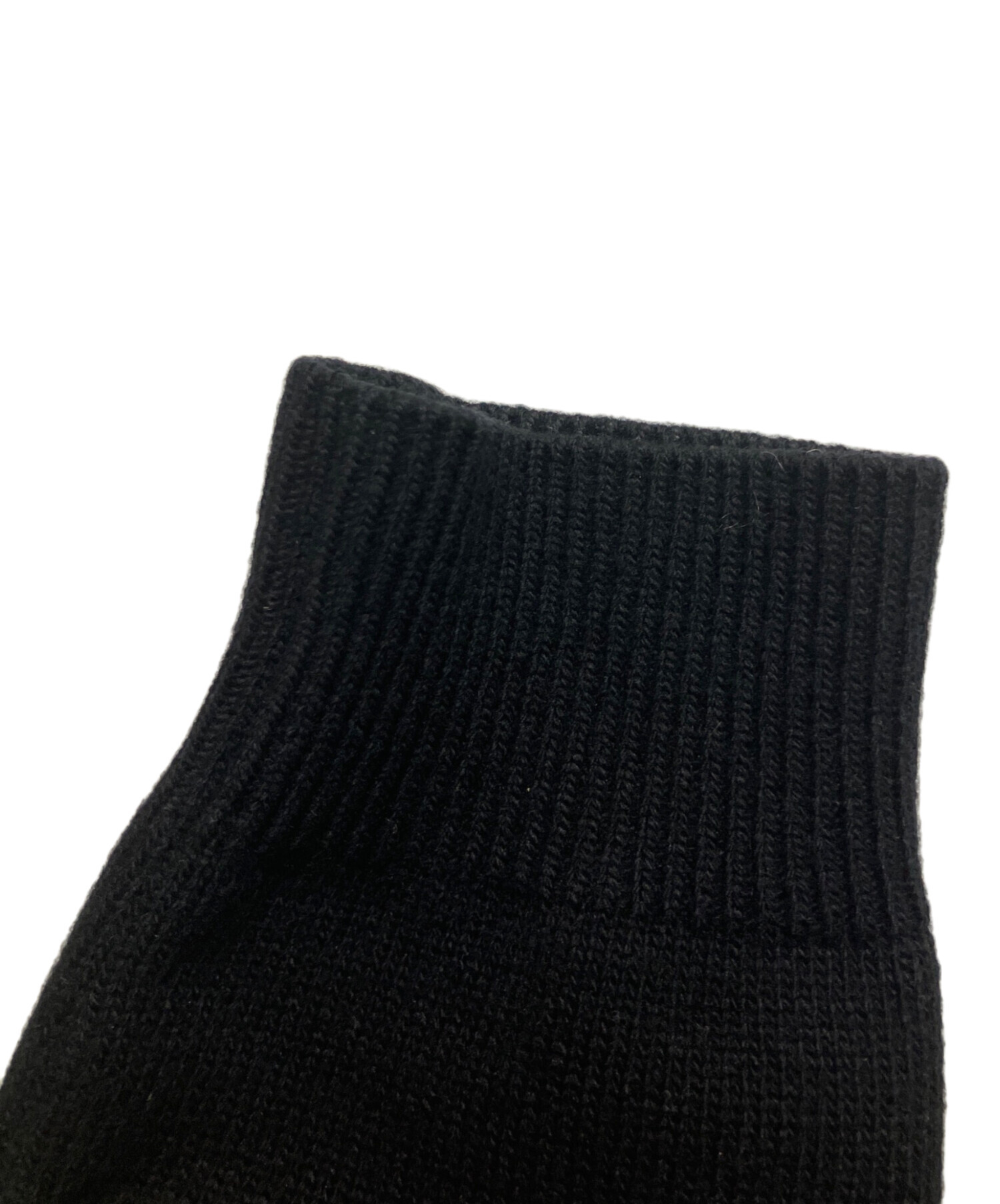 LOEWE ニット 仕立ての技でシルエットを遊んだロエベ──特集：ローゲージか