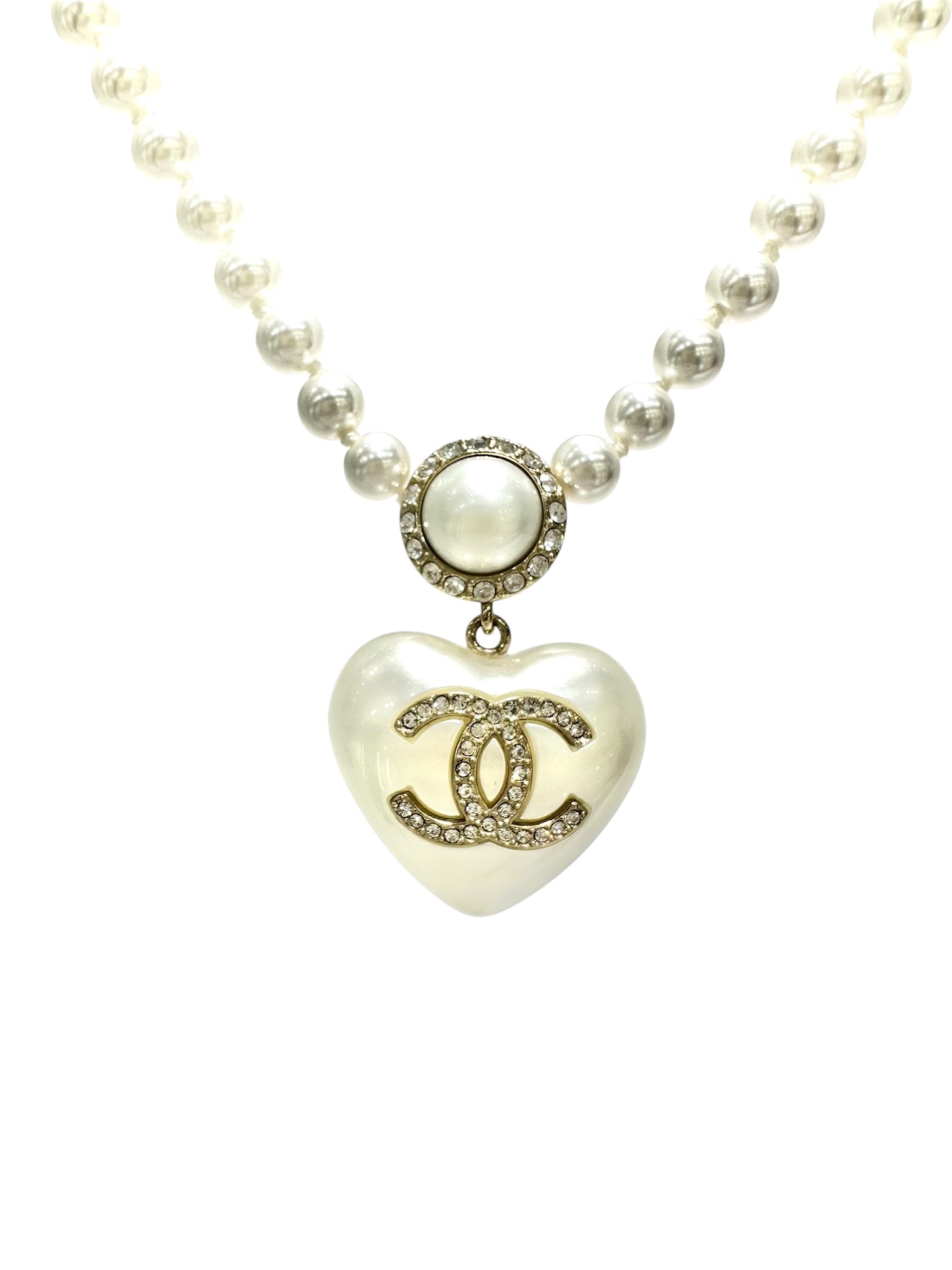 ぱーる。ページ Chanel 22V Pearl CC 100th Anniversary Short Necklace Light Gold