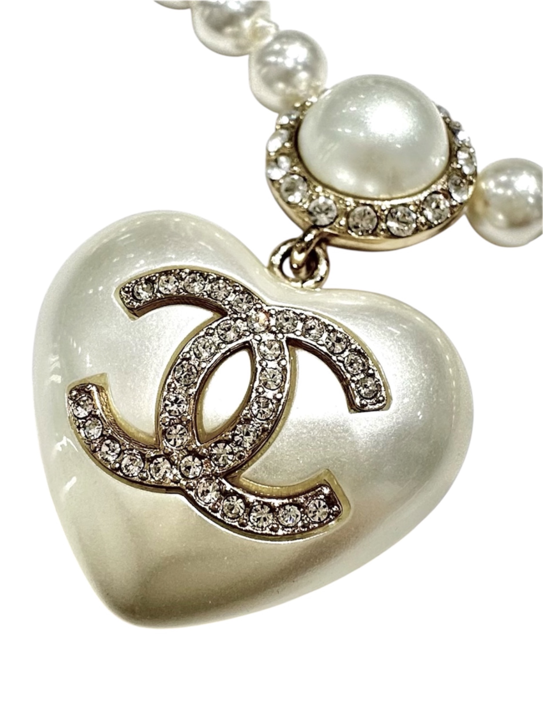 中古・古着通販】CHANEL (シャネル) Chanel Pearl CC Logo Necklace