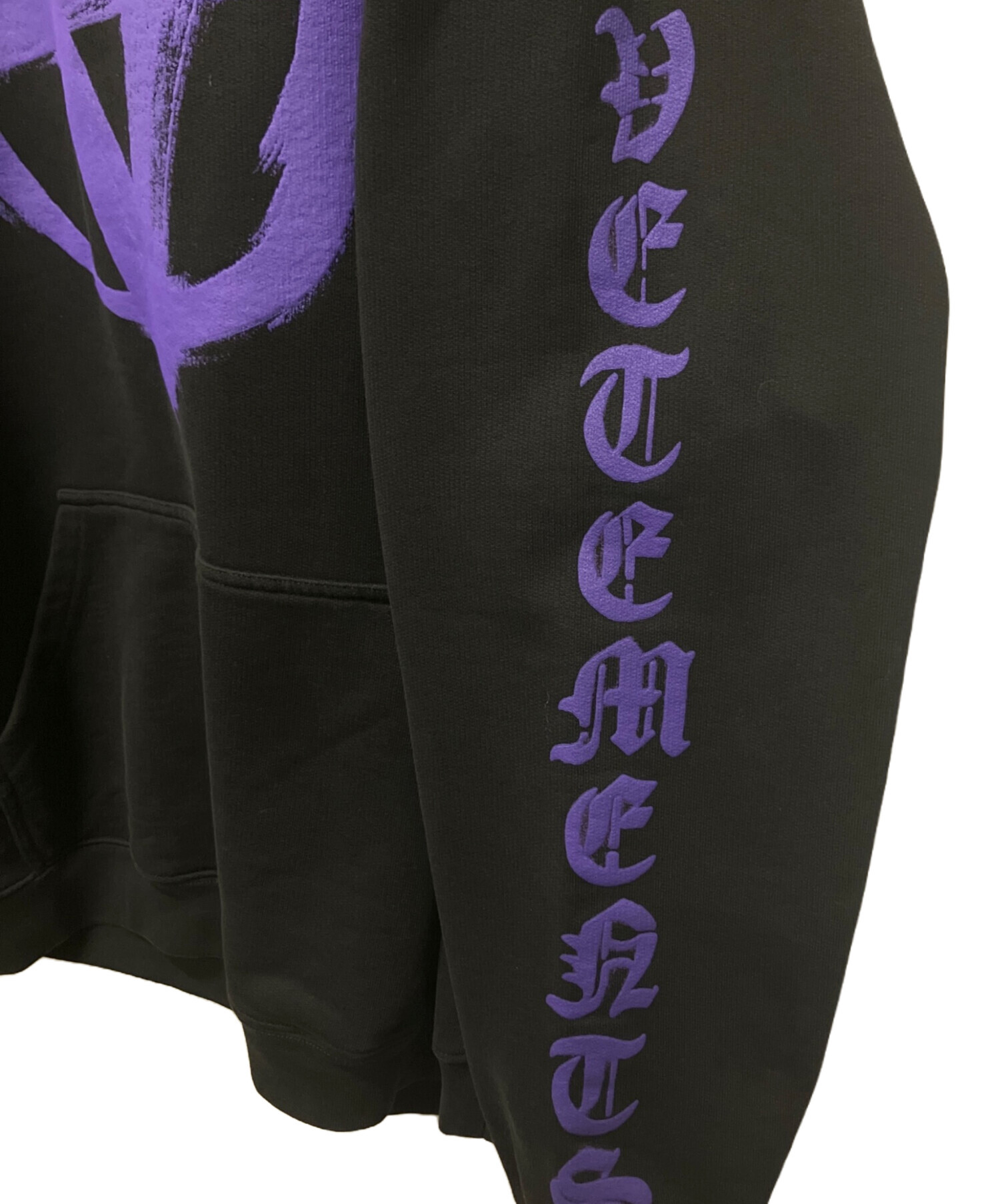 美品 ヴェトモン Double Anarchy Logo ロンT 中古・古着通販】VETEMENTS (ヴェトモン) Double Anarchy Logo Parker