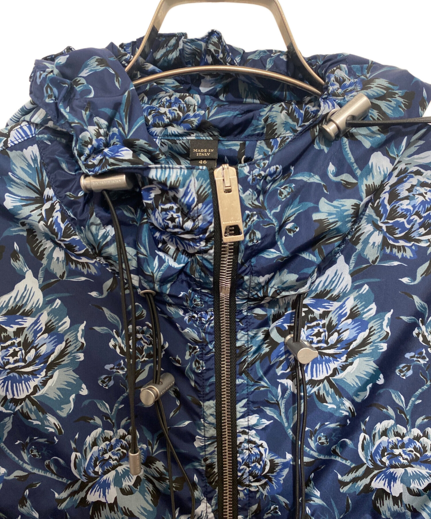 ✨美品近年タグ✨ バーバリー ナイロンジャケット フード付き M 中古・古着通販】BURBERRY (バーバリー) 花柄プリントナイロン