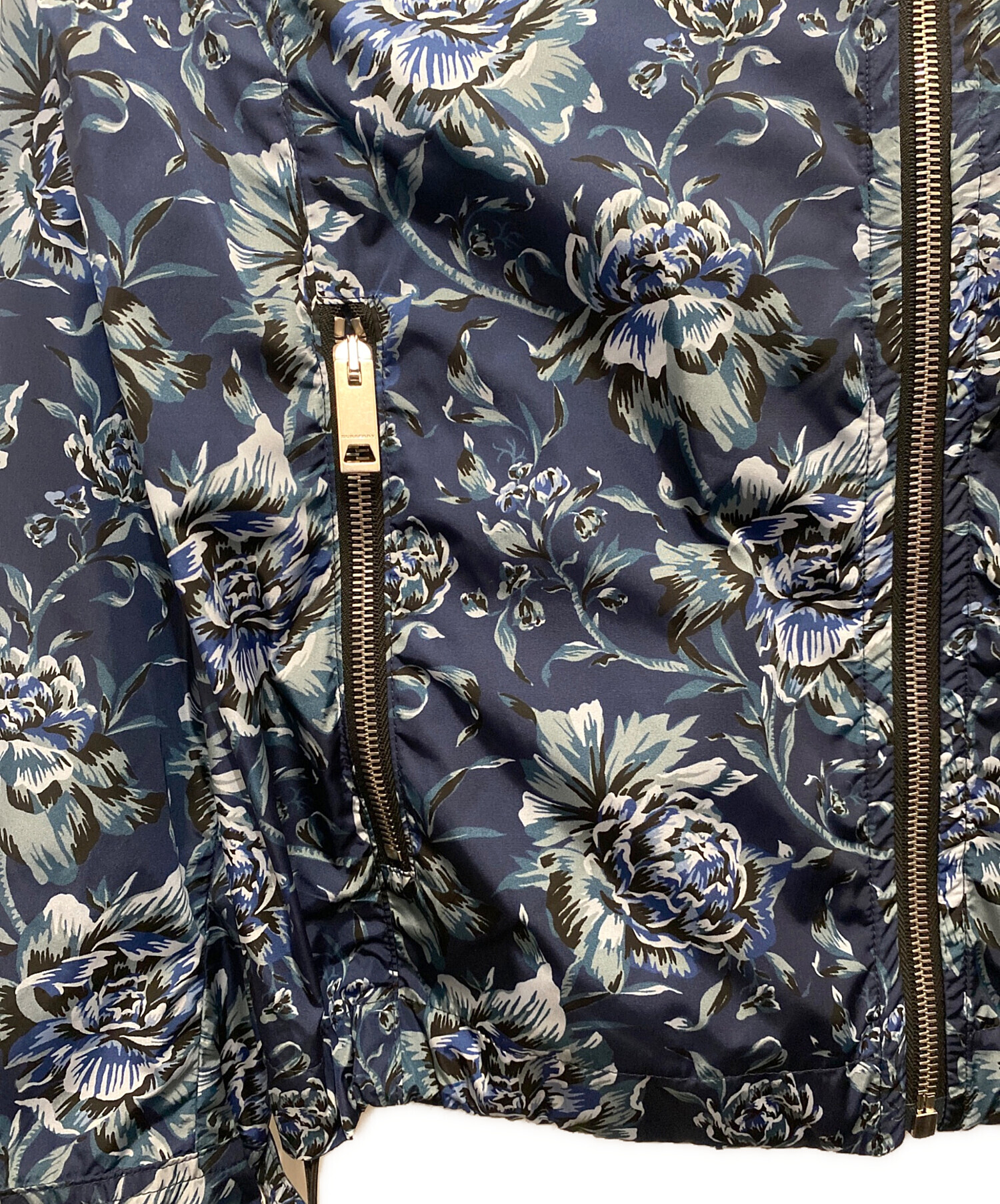 Burberry バーバリー フィールドジャケット 46英国製コットン オリーブ 中古・古着通販】BURBERRY (バーバリー) 花柄プリントナイロン
