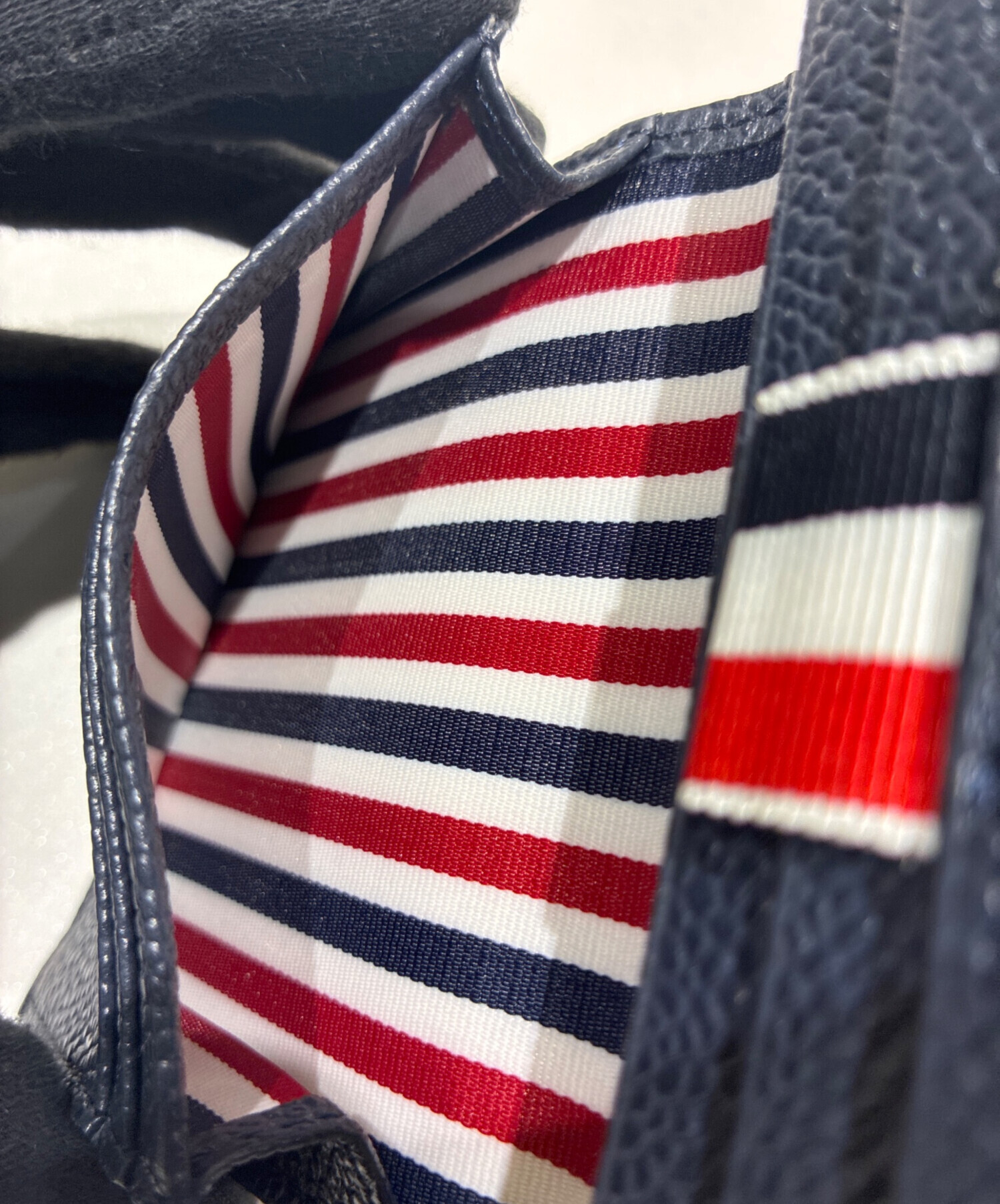 THOM BROWNE トムブラウン ストール - 白x赤x黒系 【古着】【中古】 中古・古着通販】Thom Browne (トムブラウン) ペブルグレイン ダブル