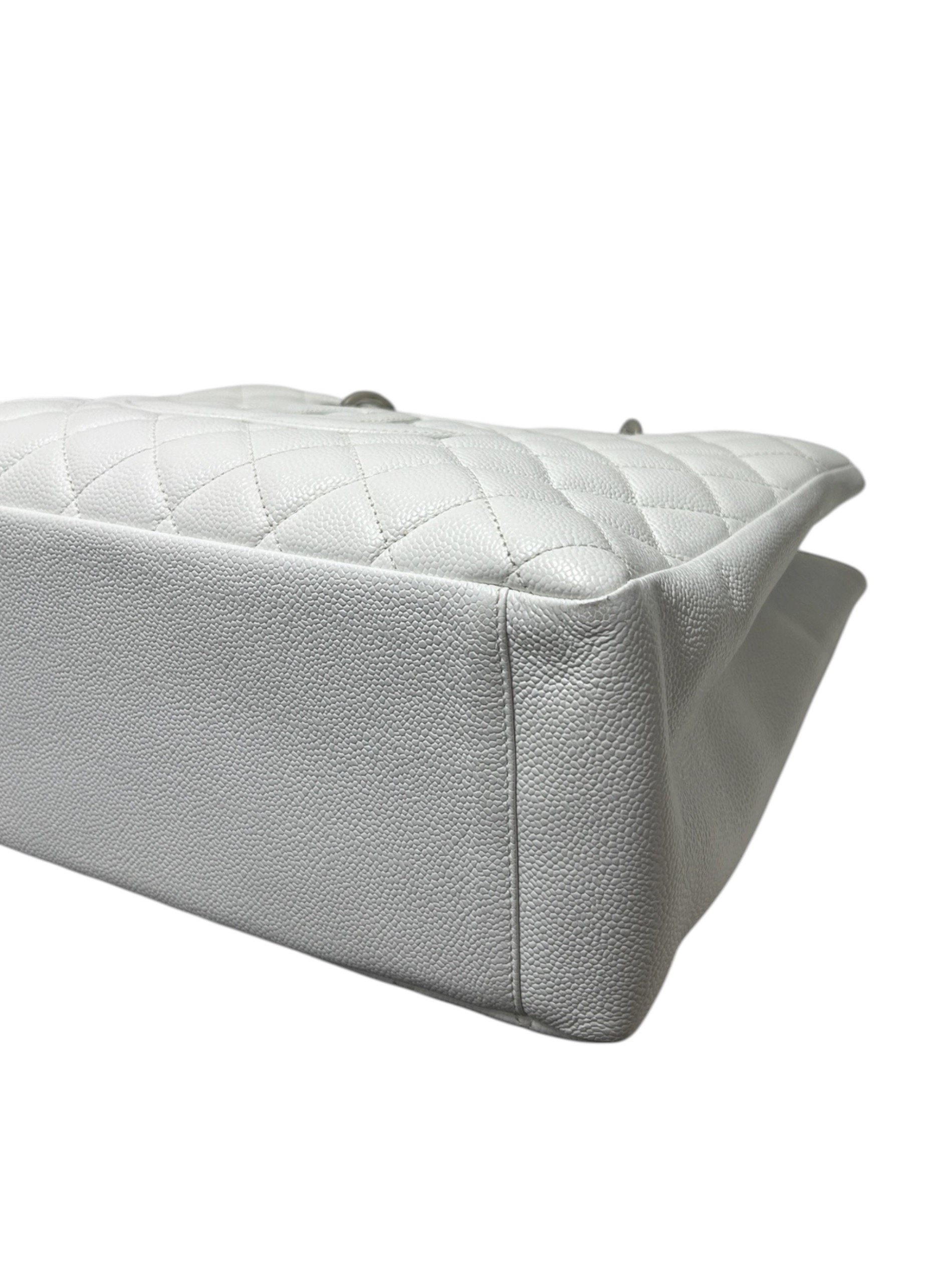 中古・古着通販】CHANEL (シャネル) トートバッグ/A50995 ホワイト
