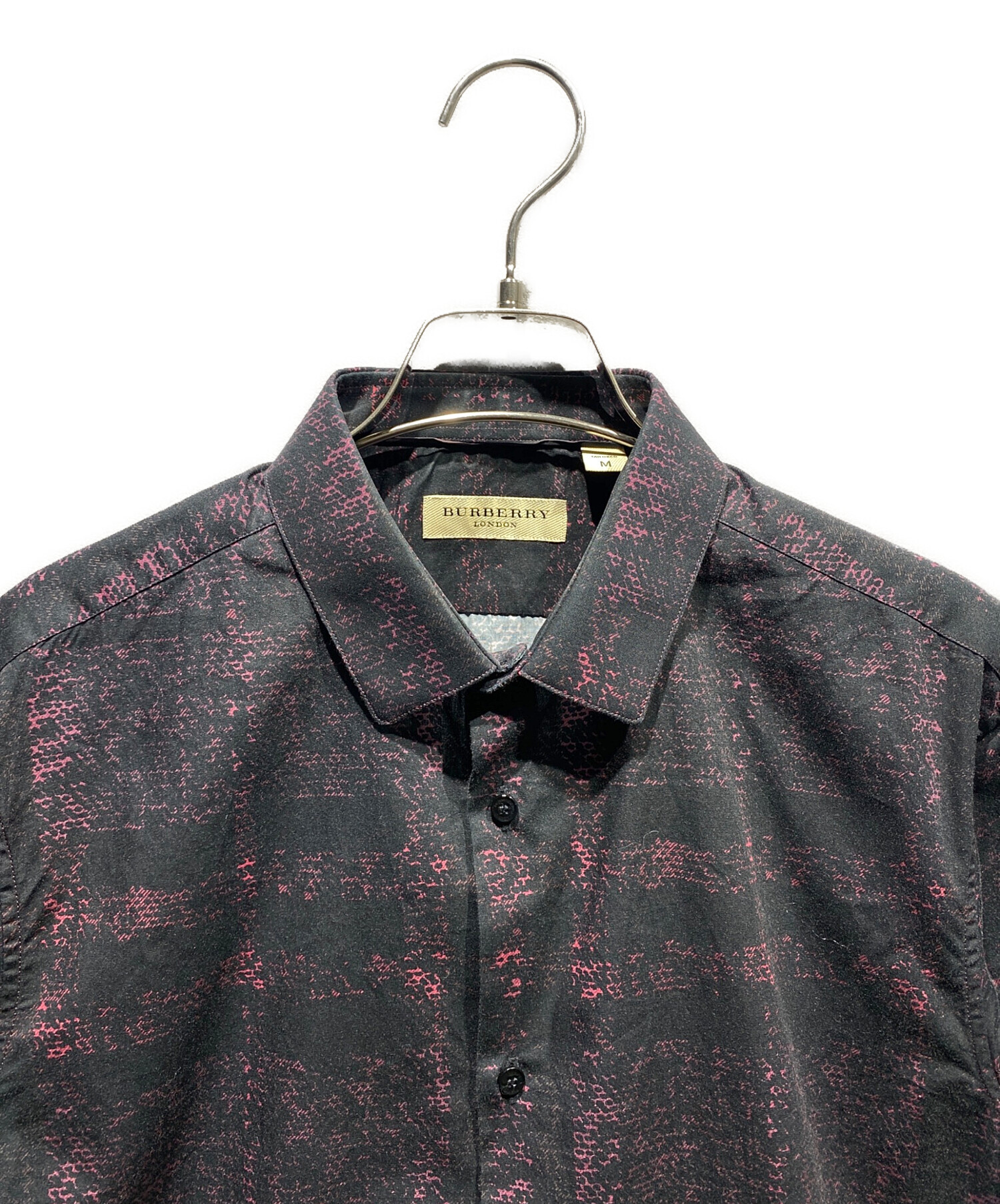 バーバリー ロンドン 19SS コットン ドット Burausu 長袖シャツ トップス 4062435 ブラック レッド L【中古】 中古・古着通販】BURBERRY LONDON (バーバリーロンドン) 総柄シャツ