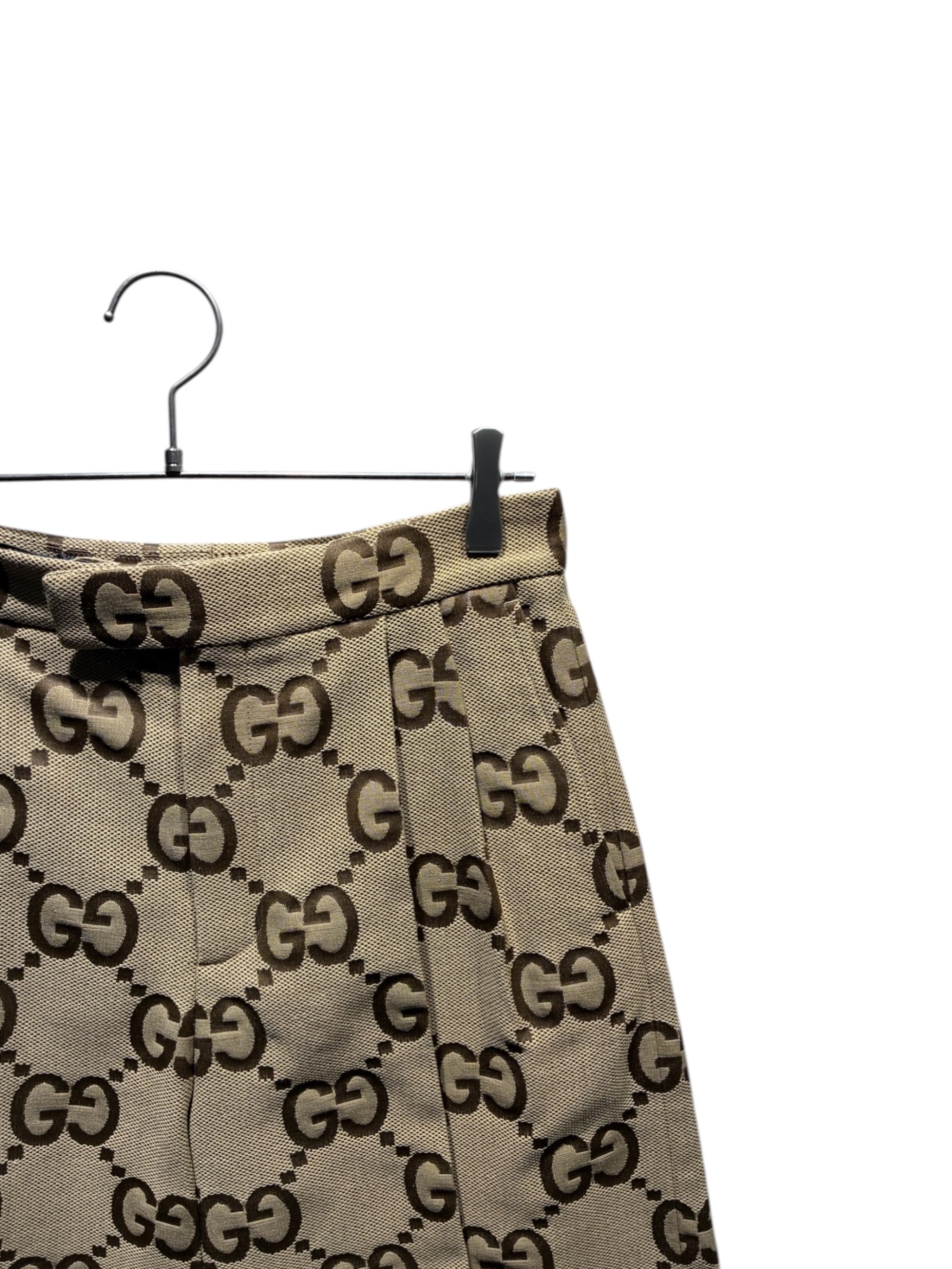 未使用 現行タグ GUCCI ボンディング ハーフ パンツ スパッツ 中古・古着通販】GUCCI (グッチ) ジャンボGGキャンバスハーフパンツ