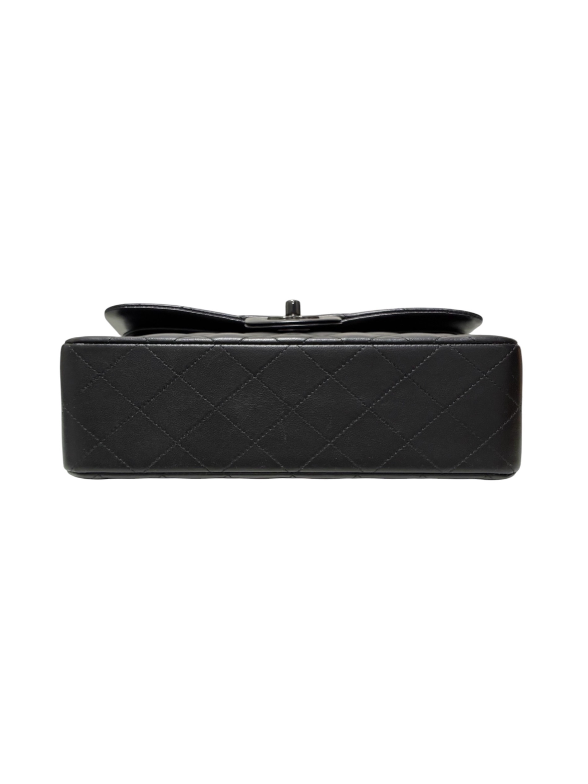 【中古】 CHANEL シャネル マトラッセ 23 チェーンショルダー Wフラップ ショルダーバッグ・メッセンジャーバッグ  A01113 ターンロック ココマーク ロゴ キルティング 23027985 CHANEL - 【中古】 CHANEL シャネル マトラッセ 23 チェーンショルダー
