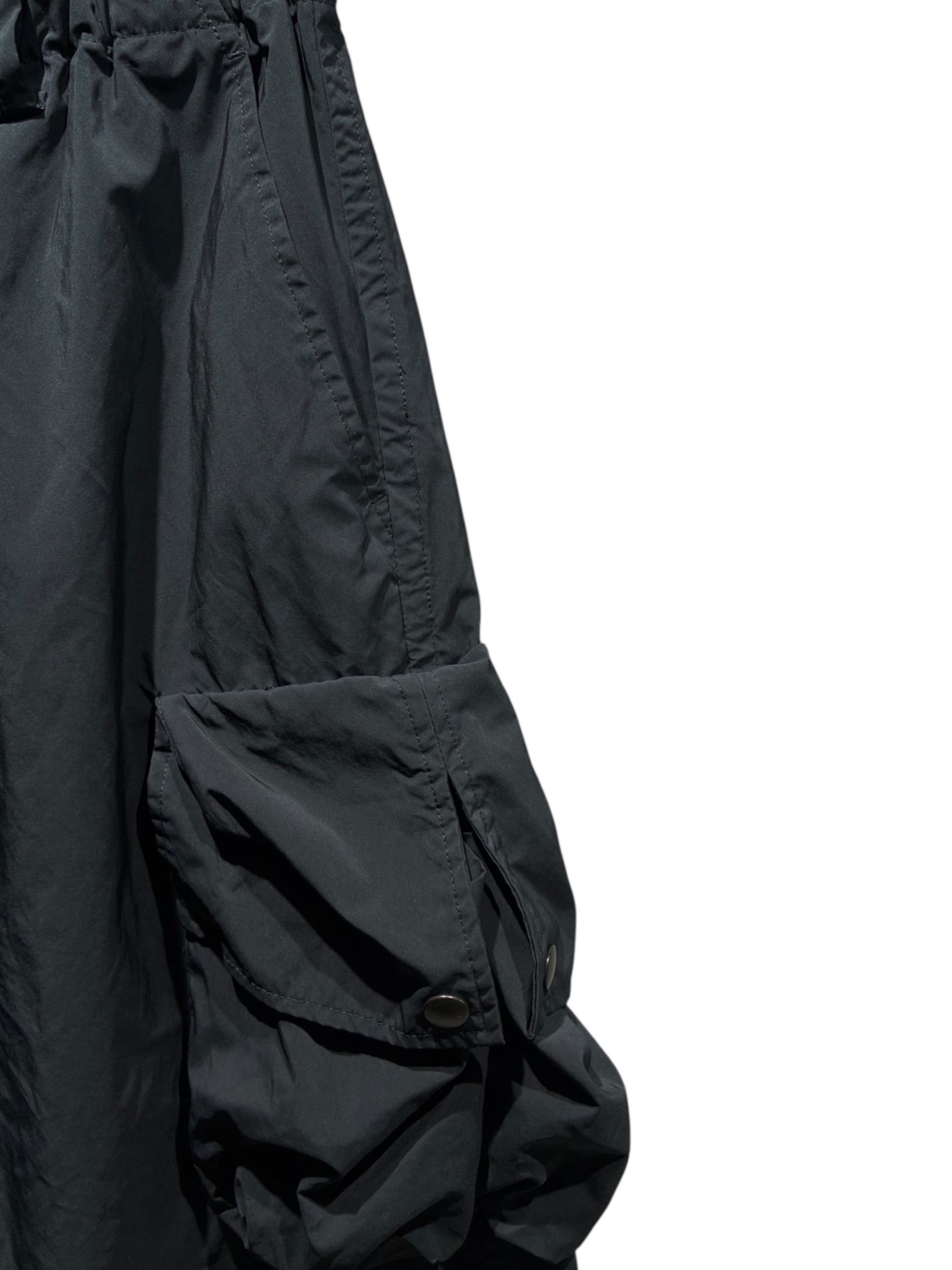 中古・古着通販】YOKE (ヨーク) NYLON MULTI POCKET SHORTS ブラック