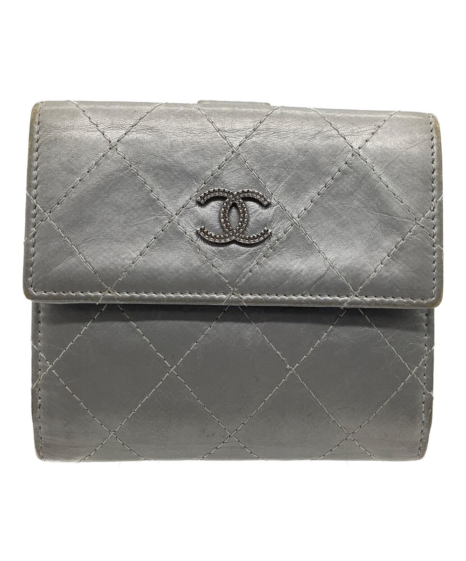 CHANEL シルバー 三つ折り財布