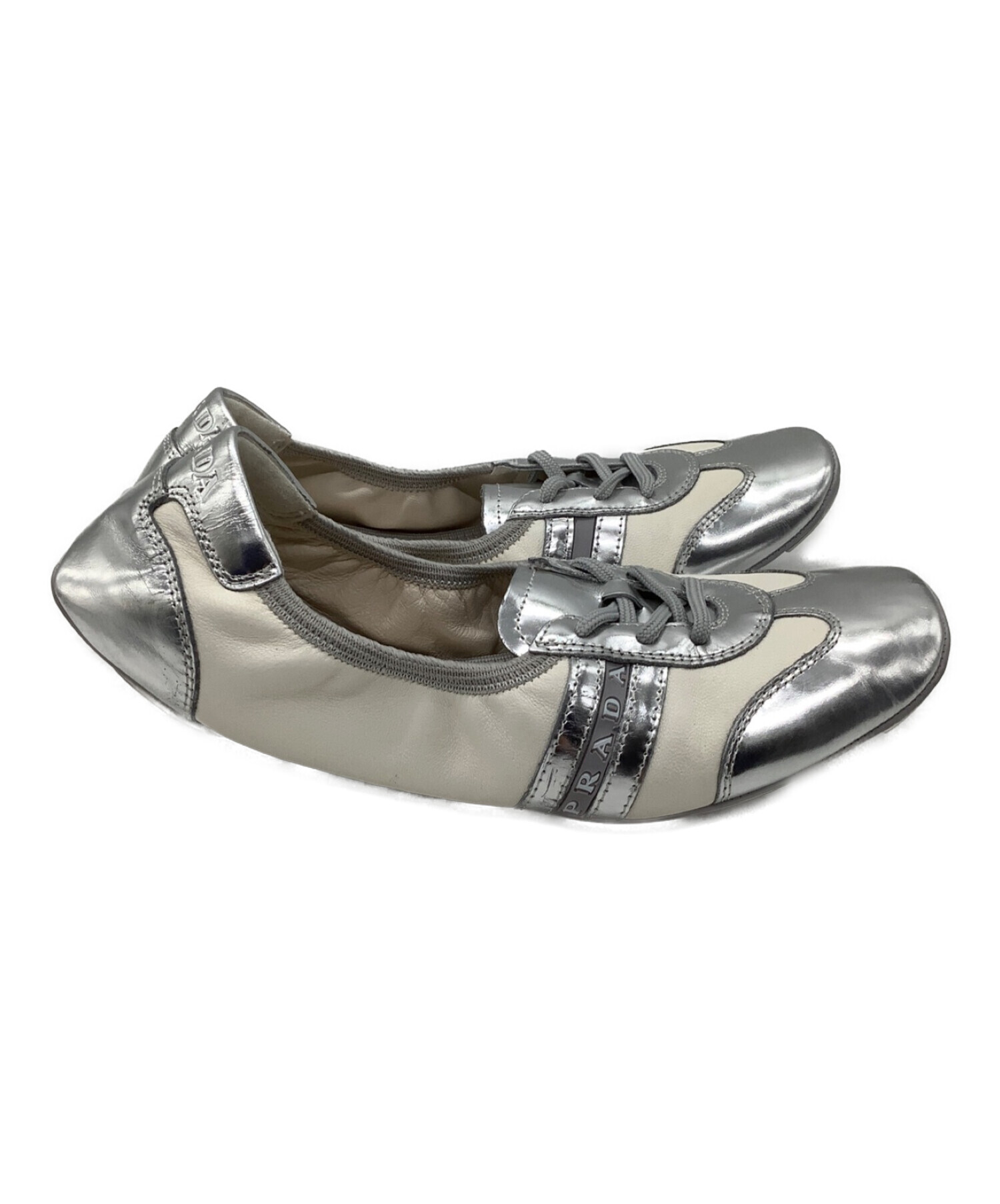 中古・古着通販】PRADA (プラダ) バレエシューズ ホワイト×シルバー 