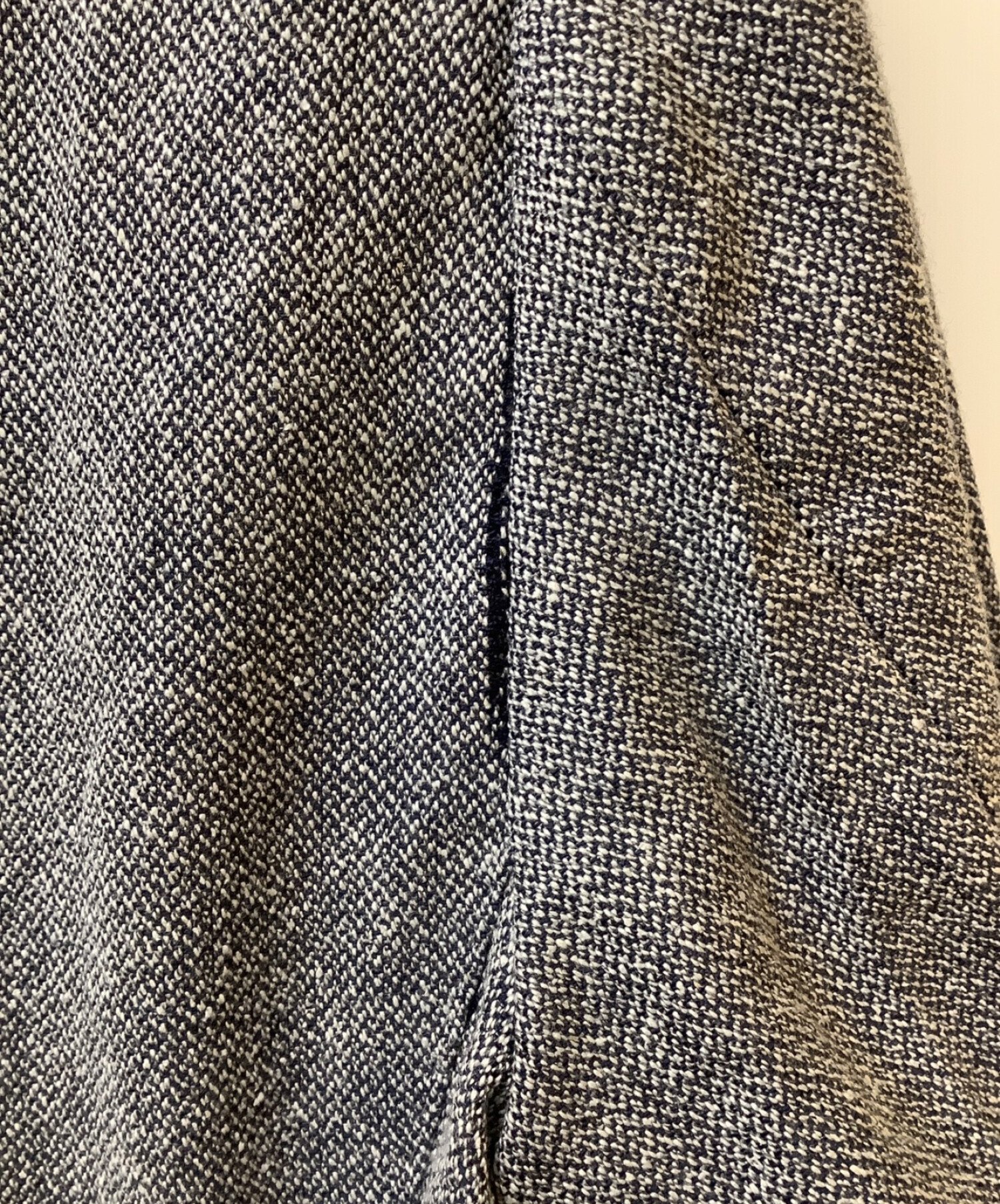 LARDINIラルディーニ　テーラードジャケット  新品未使用　44三越日本橋本店素材