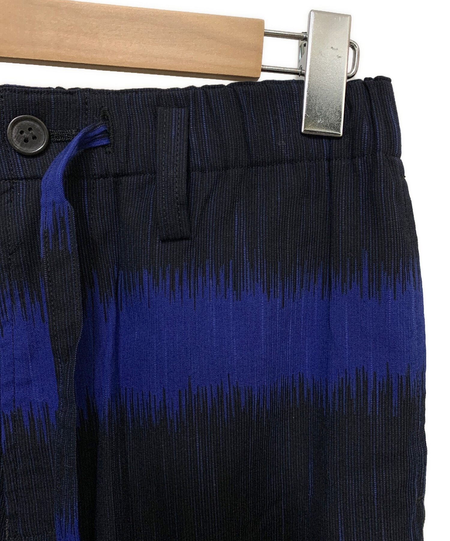 ISSEY MIYAKE (イッセイミヤケ) パンツ ブルー×ブラック サイズ:1 未使用品