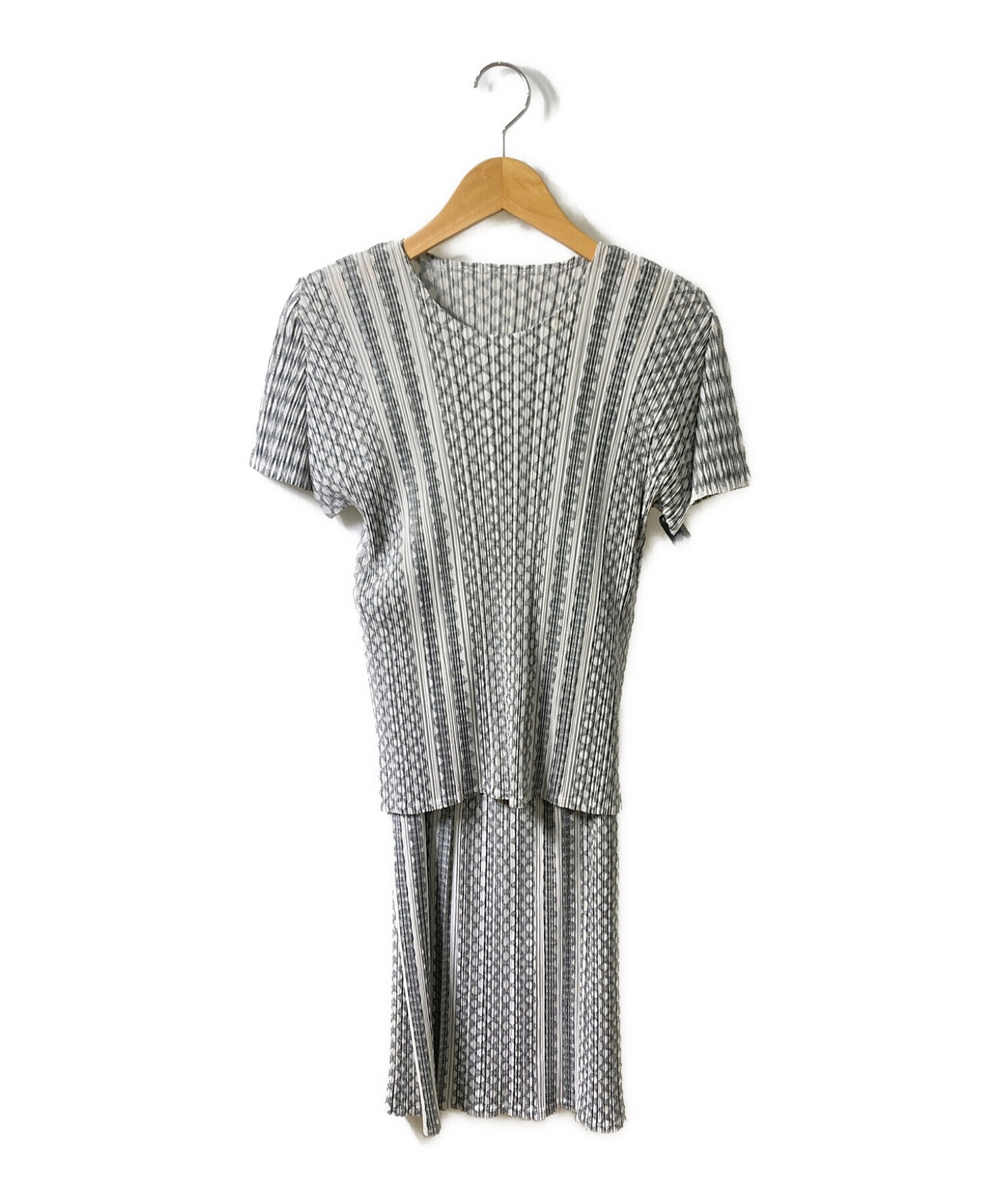 プリーツプリーズセットアップ 限定 サイズ3 中古・古着通販】PLEATS  