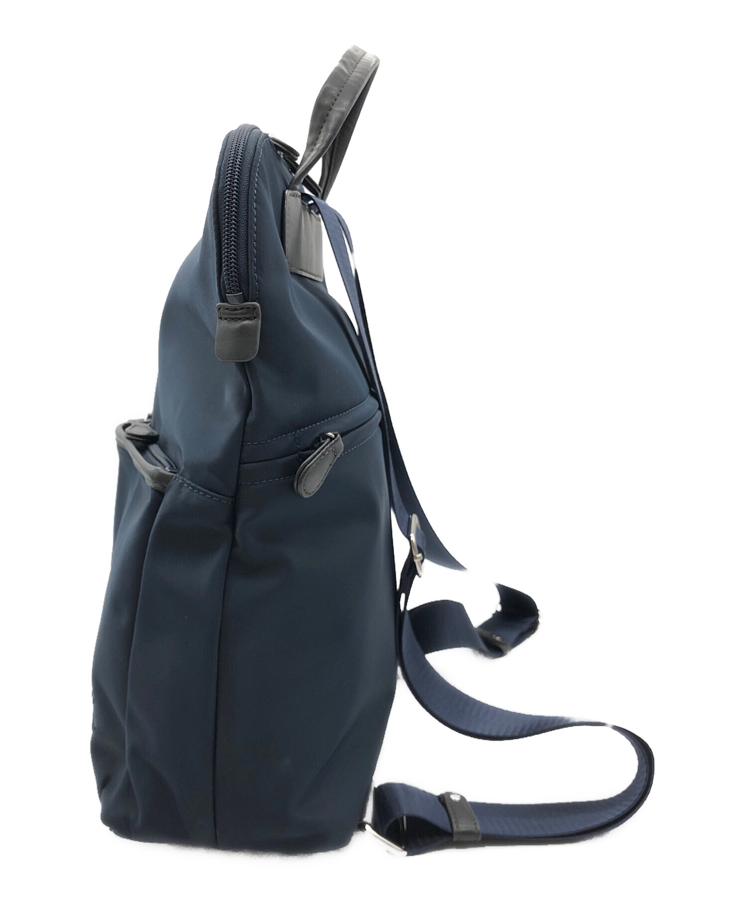 キタムラ リュック 前面背面両方にファスナーポケット付き Y-1005 レディース サンドベージュ 52521 キタムラ リュック 前面背面両方にファスナーポケット付き Y-1005