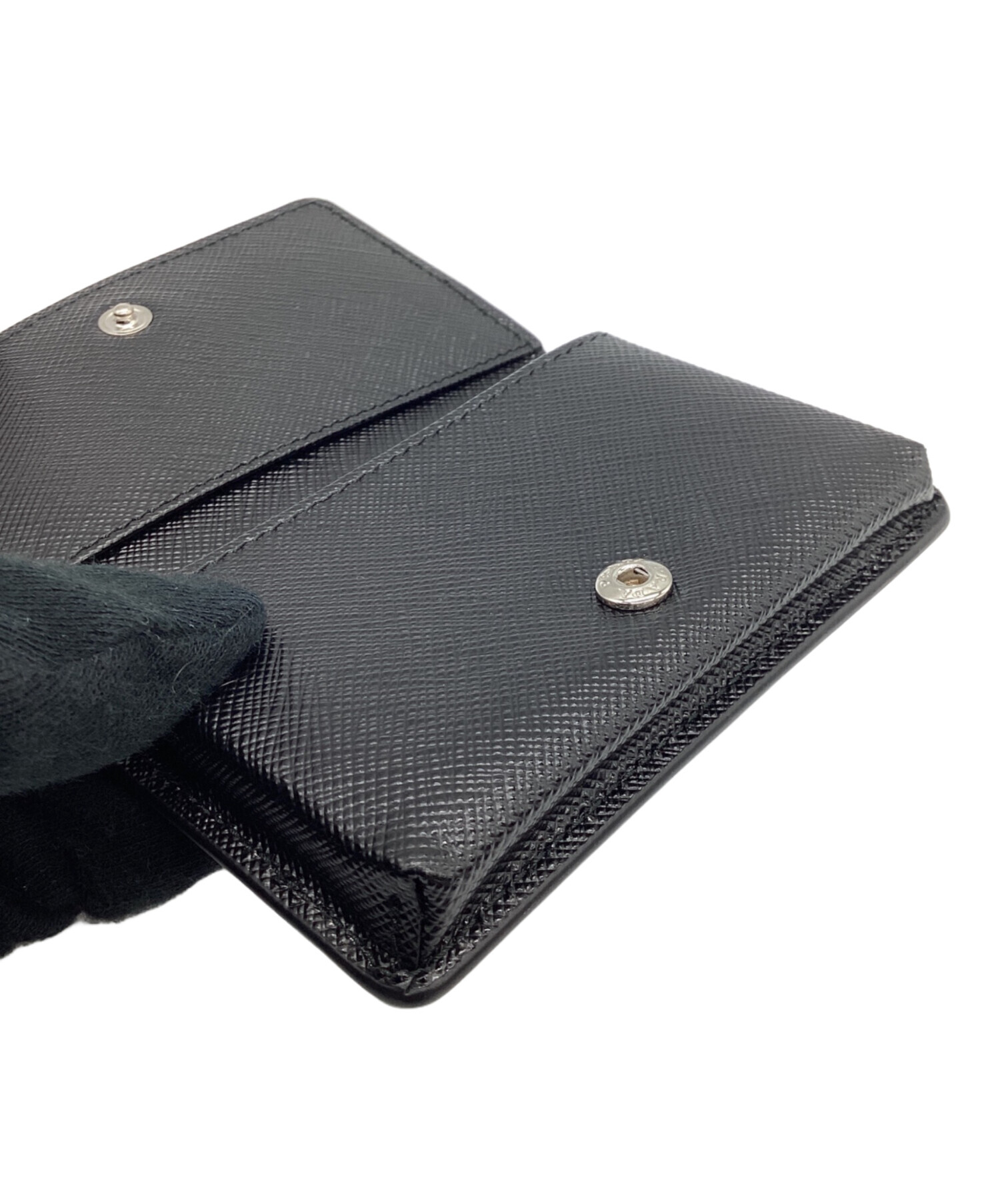 未使用】 PRADA サフィアーノトライアングル カードケース ホワイト プラダ PRADA パスケース 定期入れ 2mc223 未使用品】カードケース  名刺入れ PRADA サフィアーノ 2MC223 黒 楽天市場】【未使用 】プラダ PRADA サフィアーノ トライアングル カードホルダー カード  ... ◾新品未使用◾  PRADAパスケース white