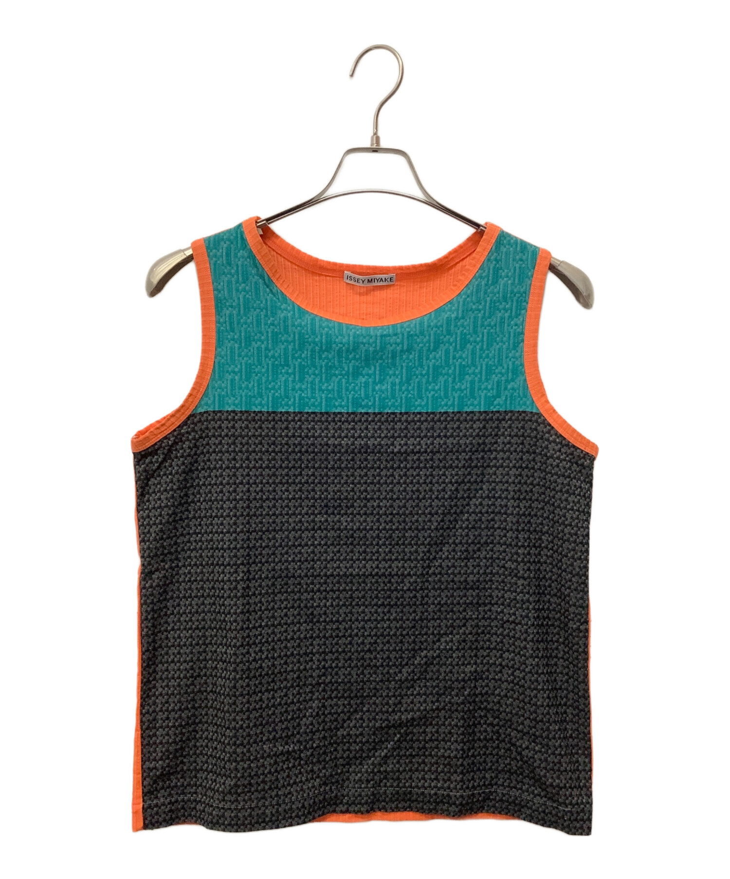 中古・古着通販】ISSEY MIYAKE (イッセイミヤケ) ノースリーブ 