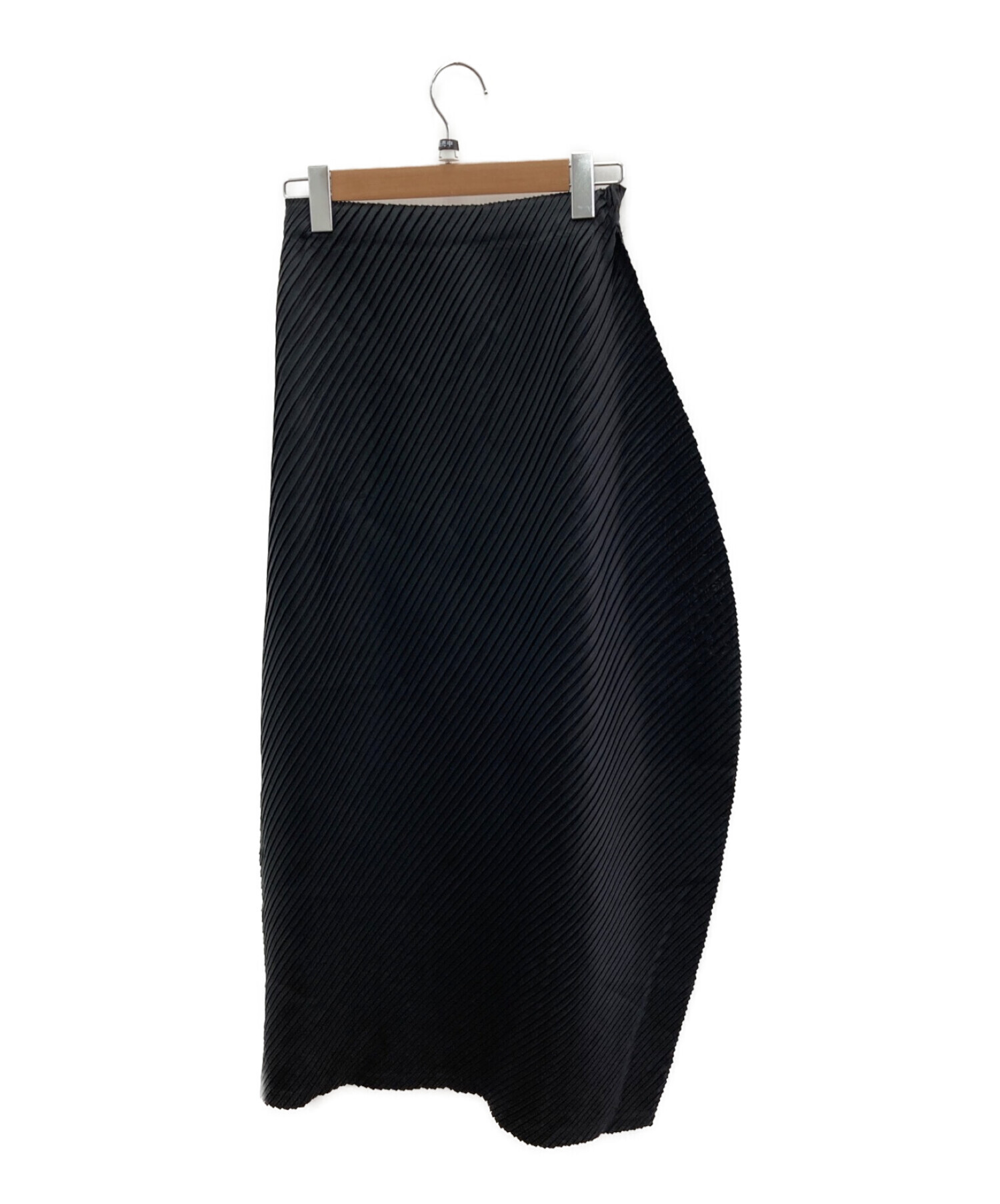 ISSEY MIYAKE (イッセイミヤケ) プリーツスカート ブラック サイズ:３