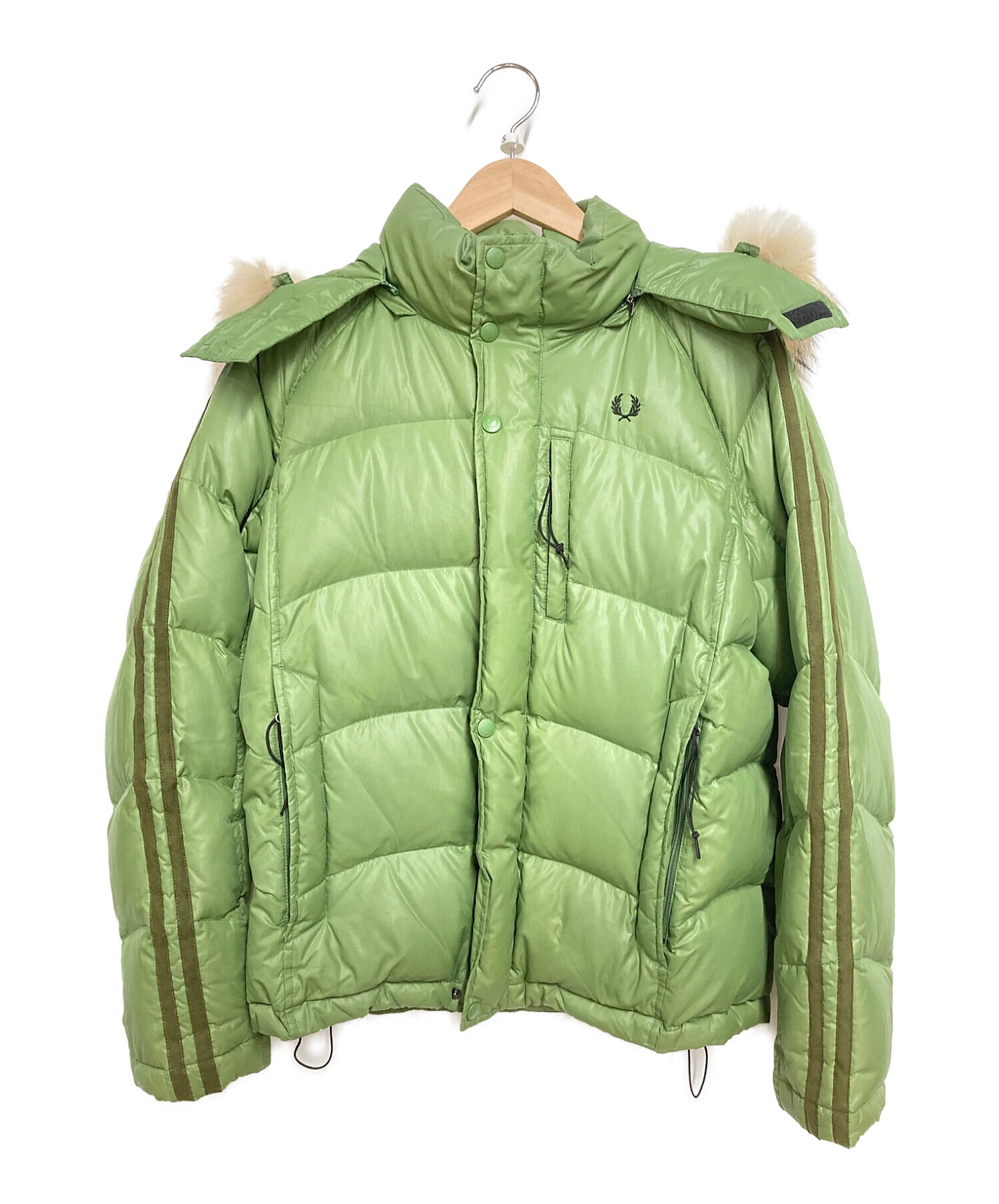 FRED PERRY (フレッドペリー) ダウンジャケット グリーン サイズ:Sサイズ
