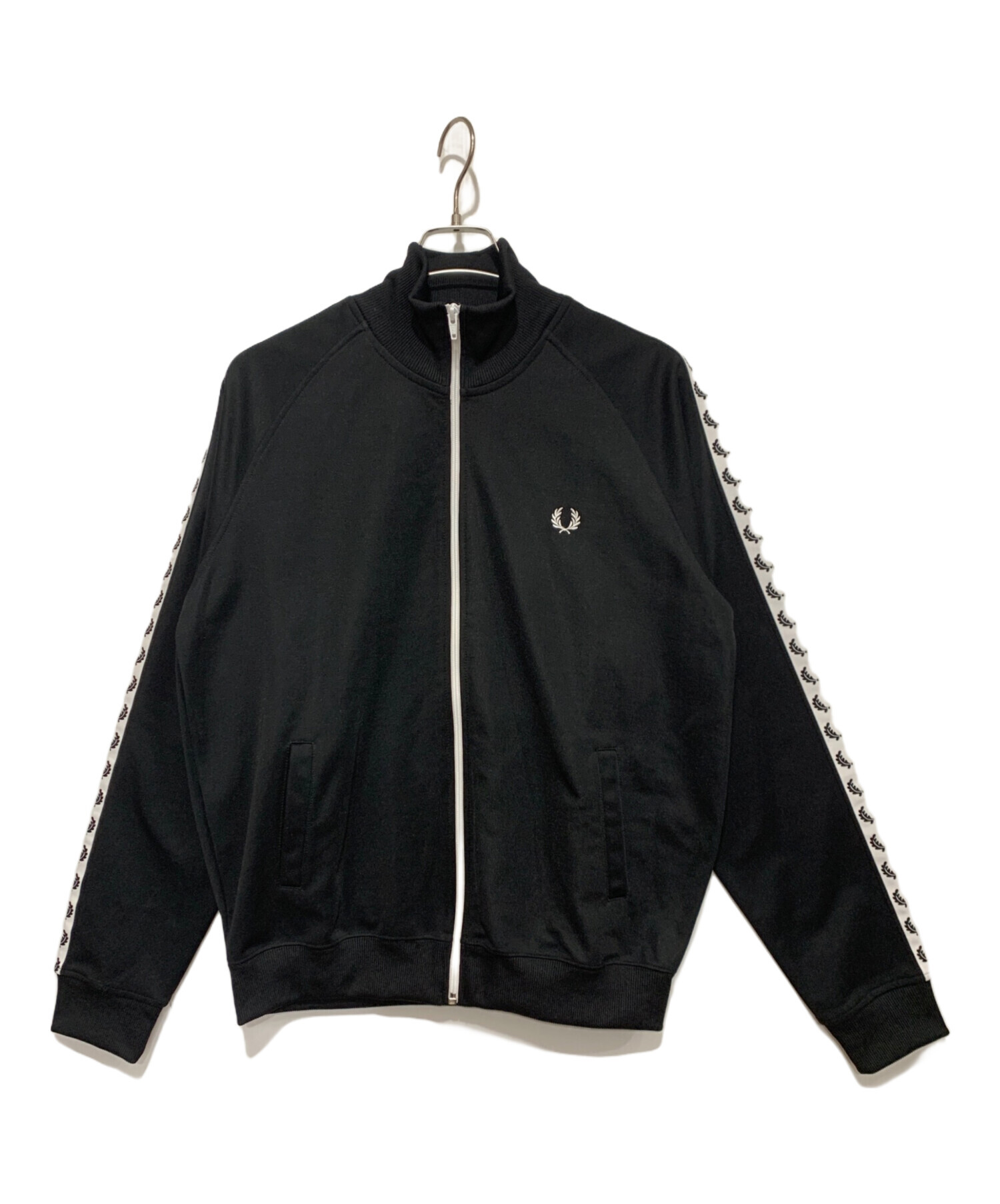 ★　美品！！　フレッドペリー　トラックジャケット　黒　月桂冠　★ FRED PERRY（フレッドペリー） 月桂樹ロゴ トラックジャケット メンズ