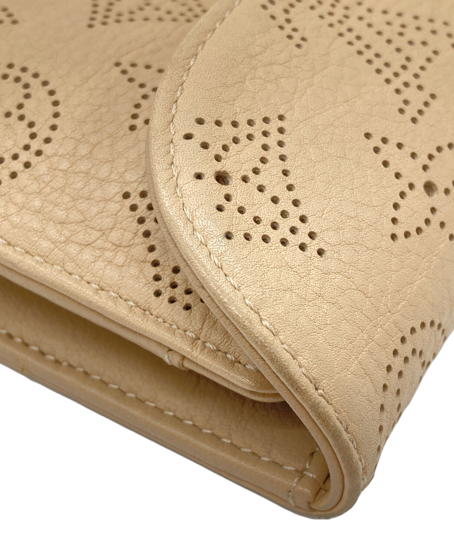ルイヴィトン LOUIS VUITTON マヒナ ポルトフォイユ・イリス 