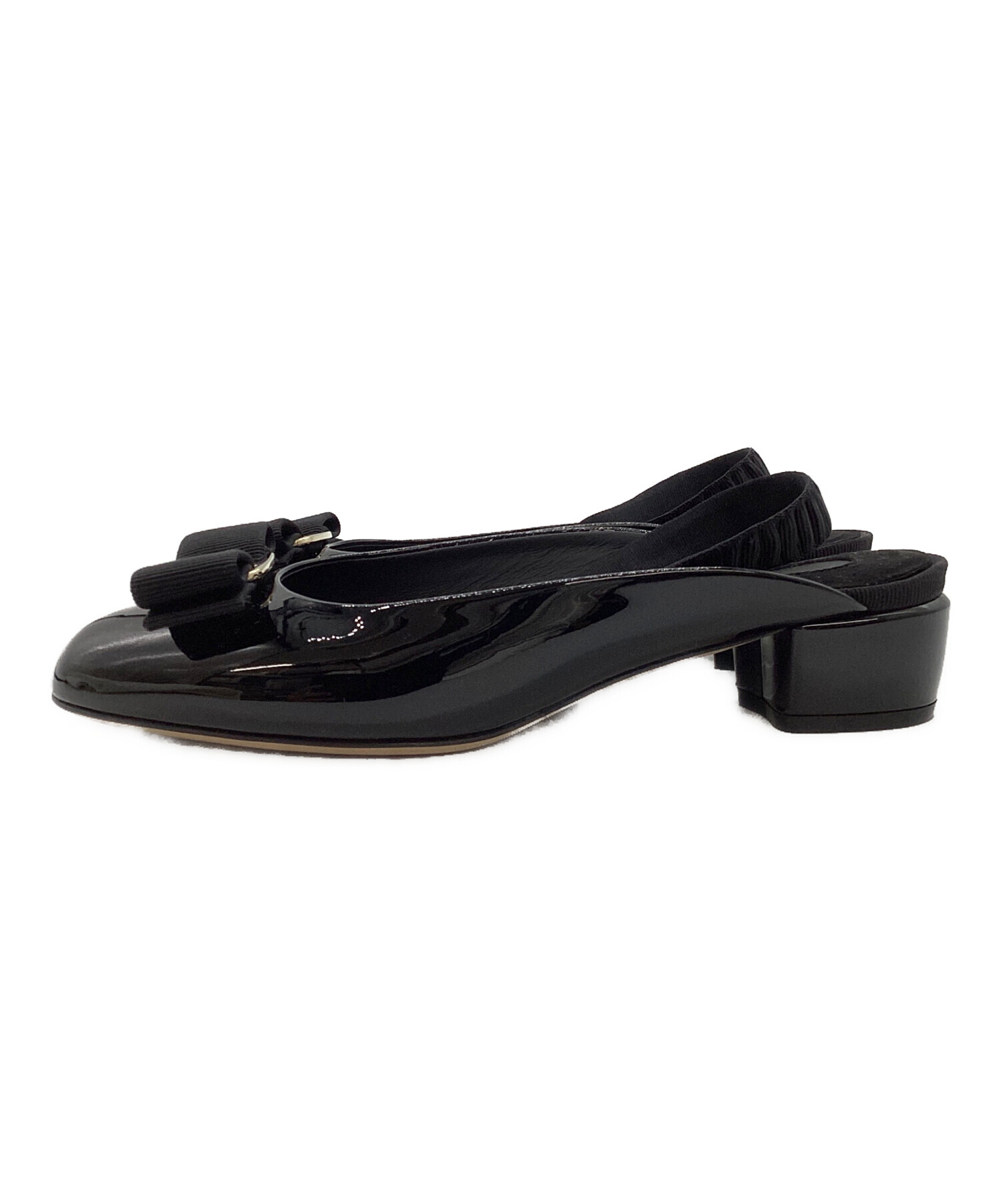 中古・古着通販】Ferragamo (フェラガモ) ヴァラパンプス ブラック  