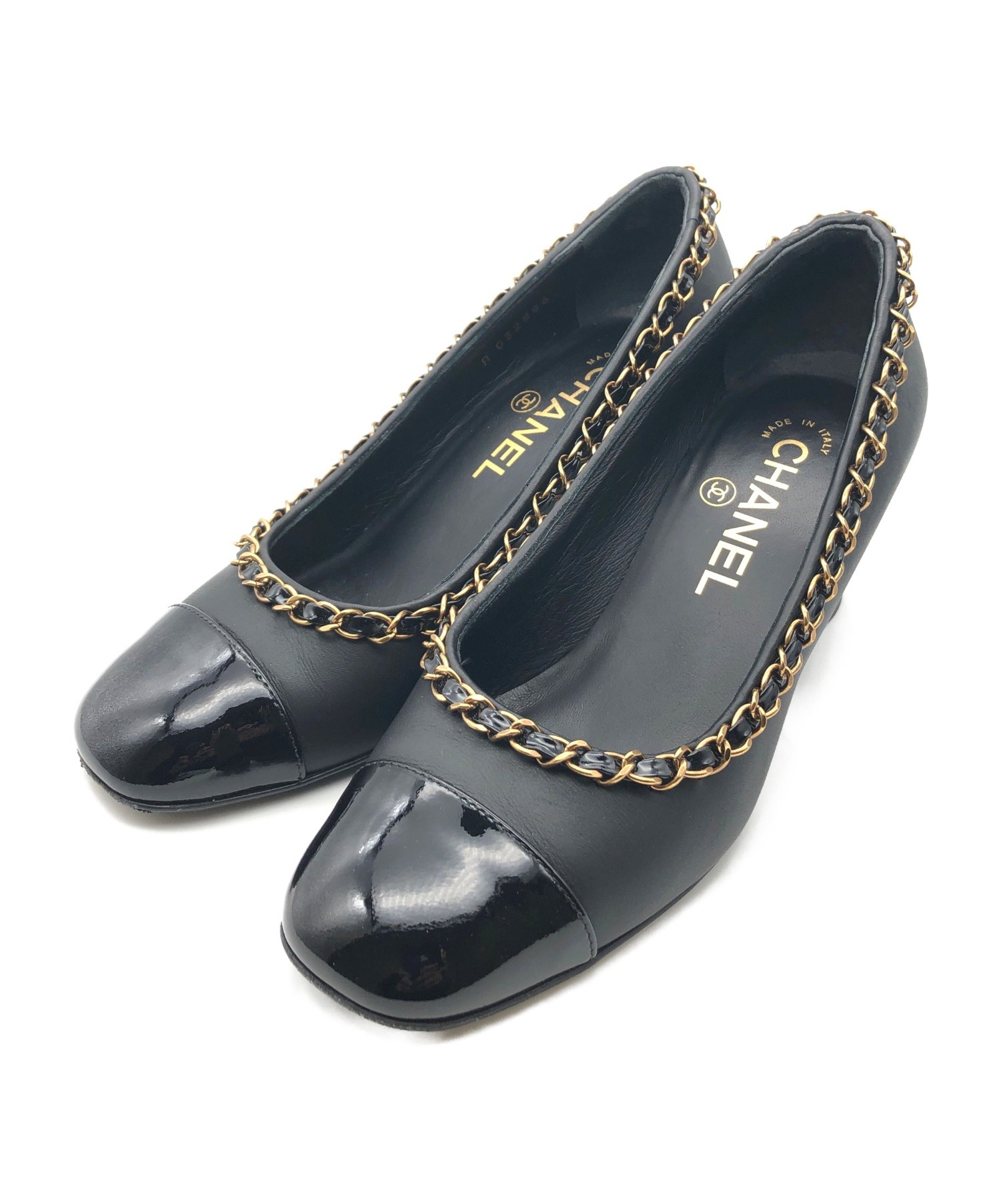 CHANEL 黒 エナメルパンプス チェーン付き MADE IN ITALY