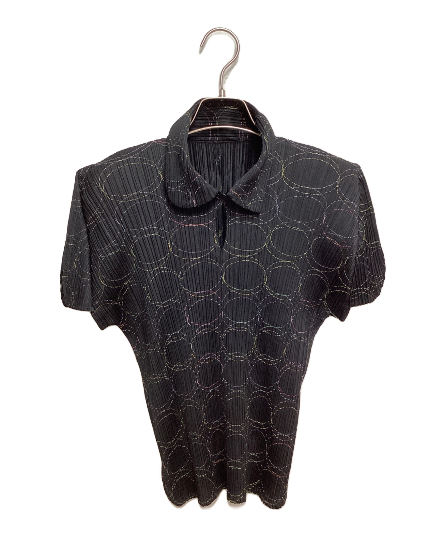 プリーツプリーズブラック半袖ブラウス