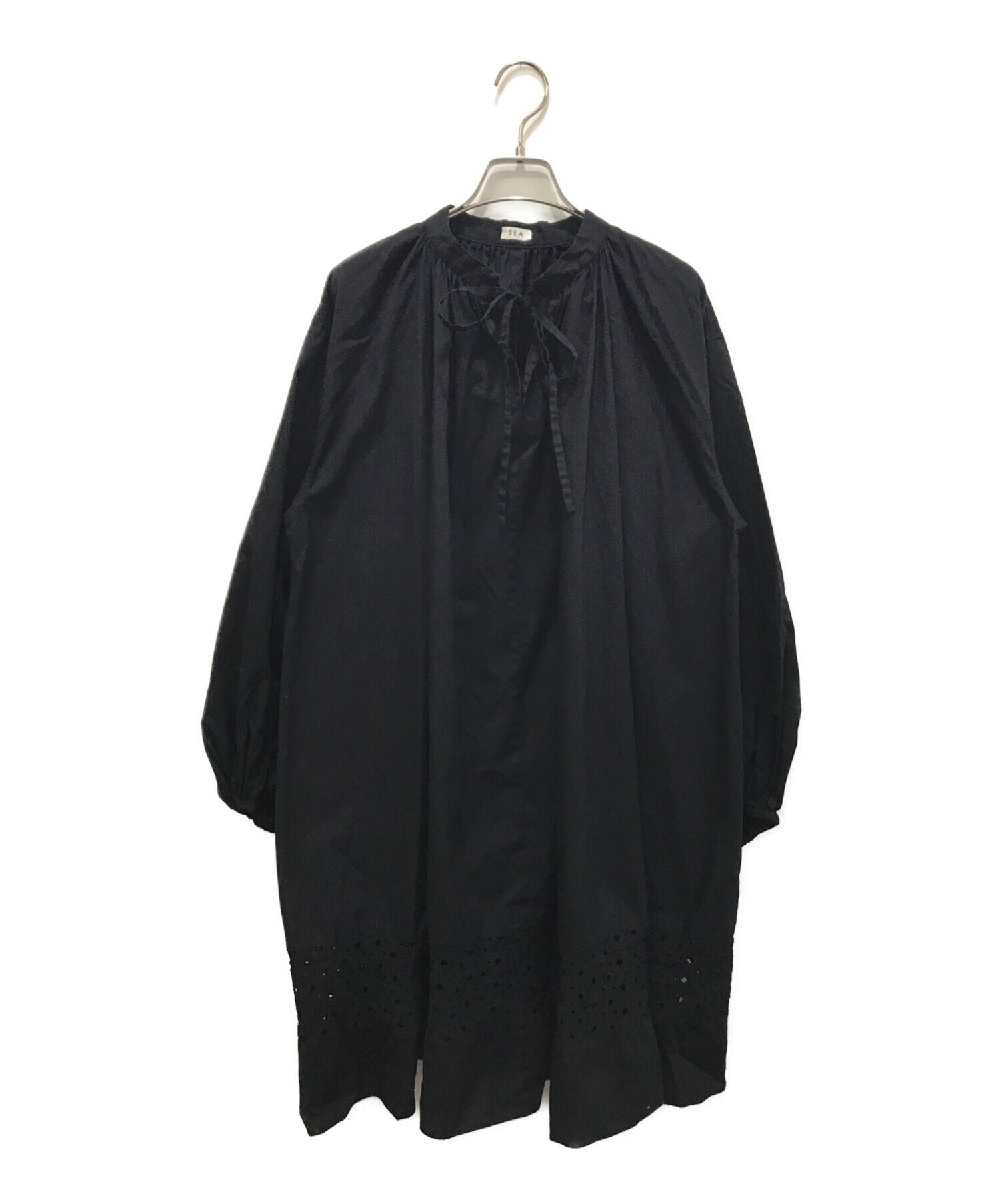 SEA (シー) ブロードアイレットレーススモックドレス ワンピース ブラック サイズ:FREE