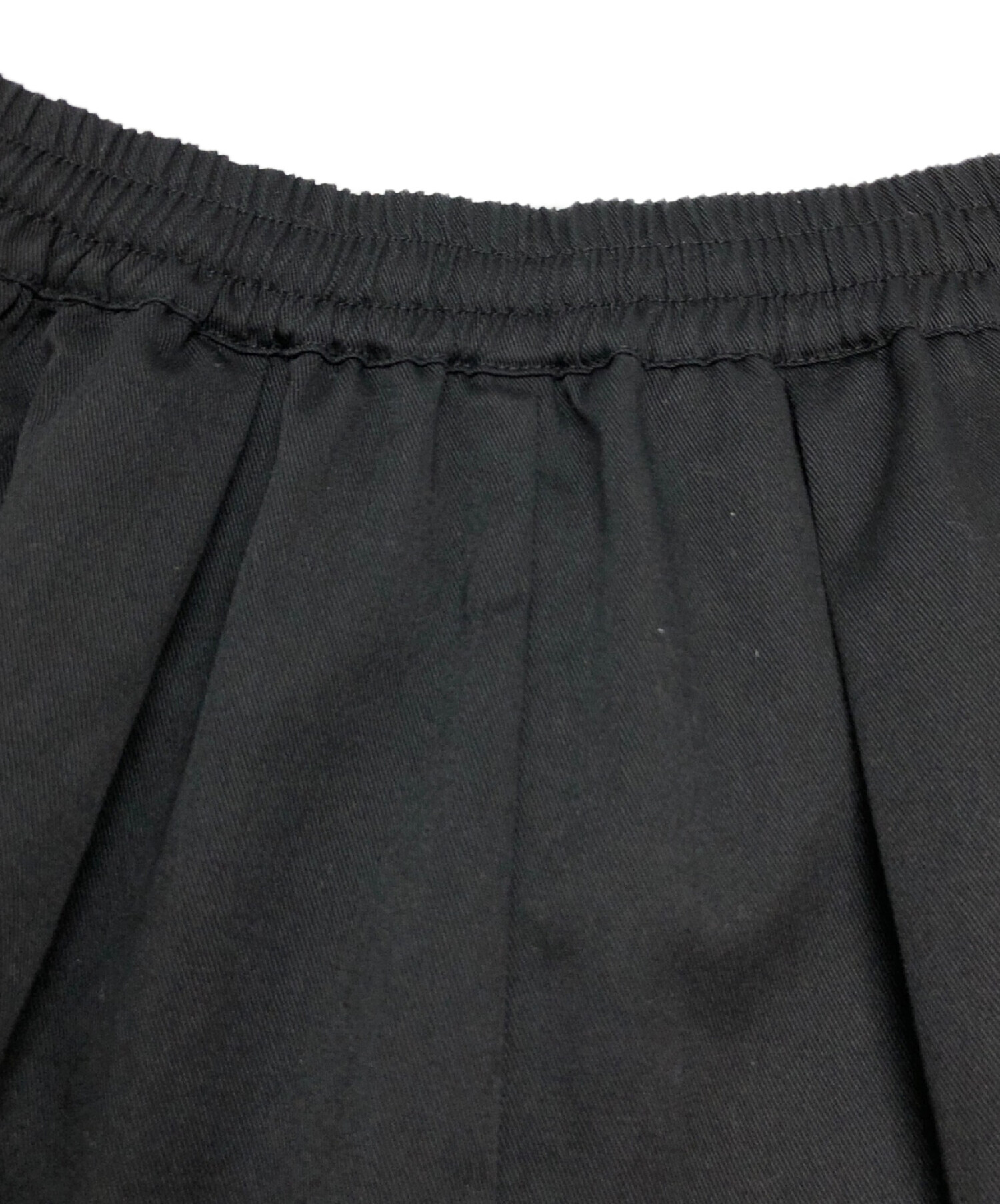 kurashi&trips publishing (クラシアンドトリップス パブリッシング) スッキリ見えが叶うフロントボタンのロングスカート  ブラック サイズ:SIZE M