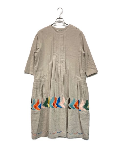 ピンクハウス スズラン刺繍入りドットチュールのタブリエ キナリ