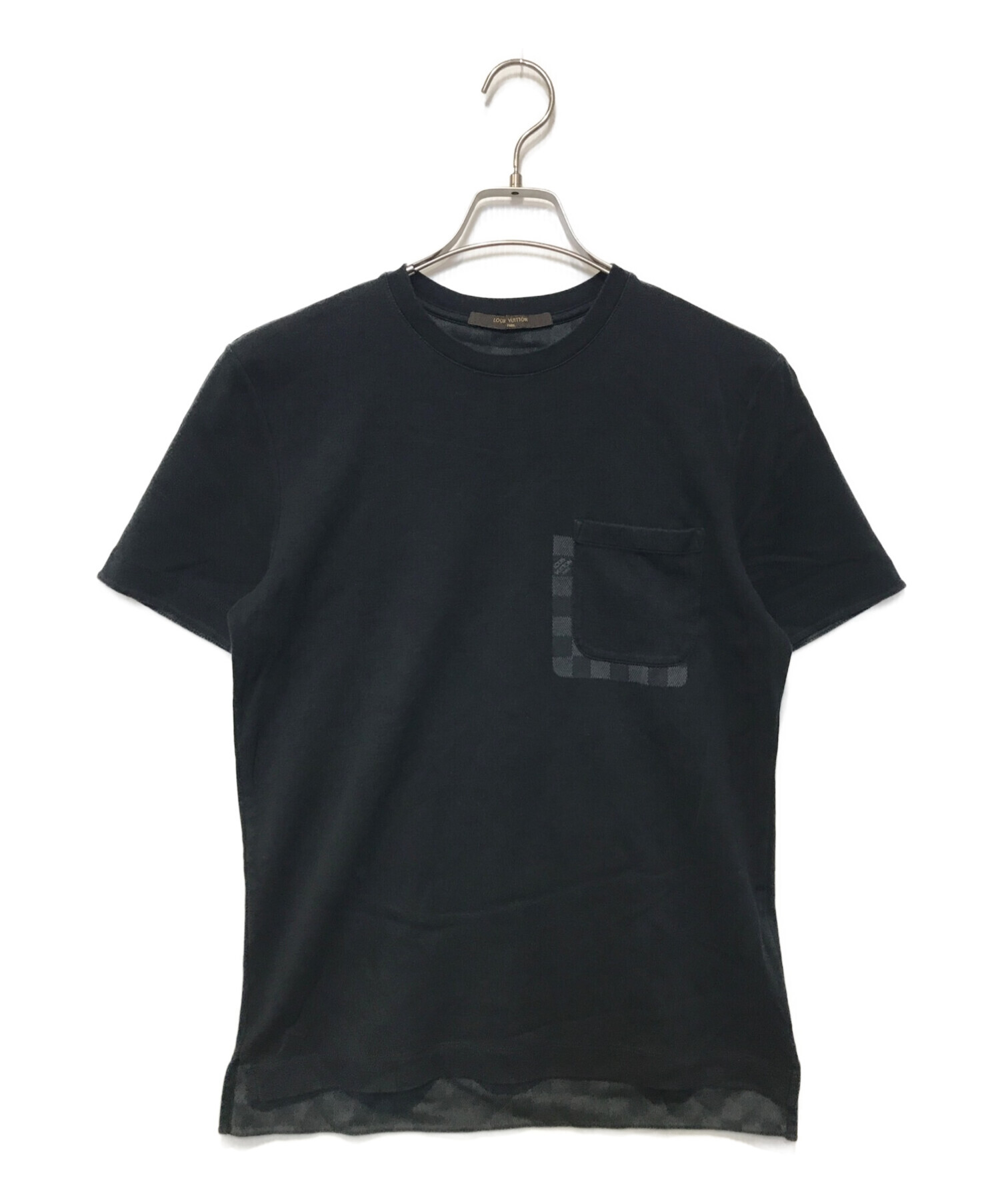 LOUIS VUITTON ブラック Tシャツ ポケット付き LOUIS VUITTON 黒 Tシャツ ポケット付き