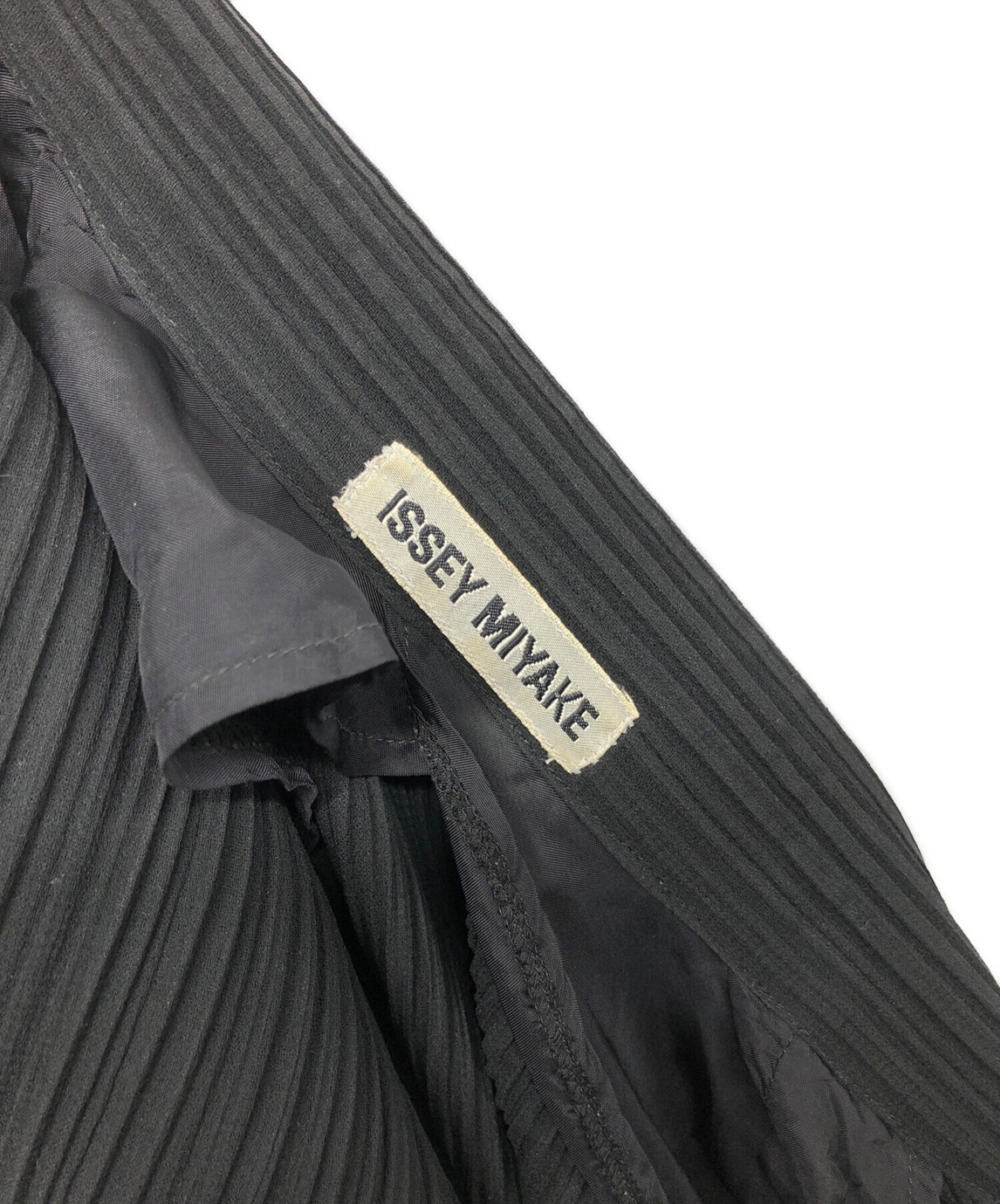 ISSEY MIYAKE (イッセイミヤケ) プリーツデザインジャケット ブラック サイズ:Ⅼ