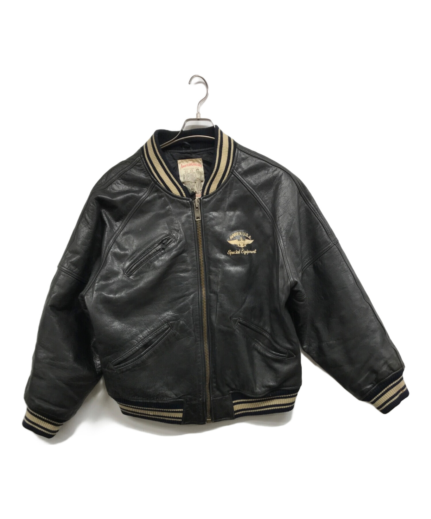 中古・古着通販】AVIREX (アヴィレックス) レザーアーチロゴバーシティ 