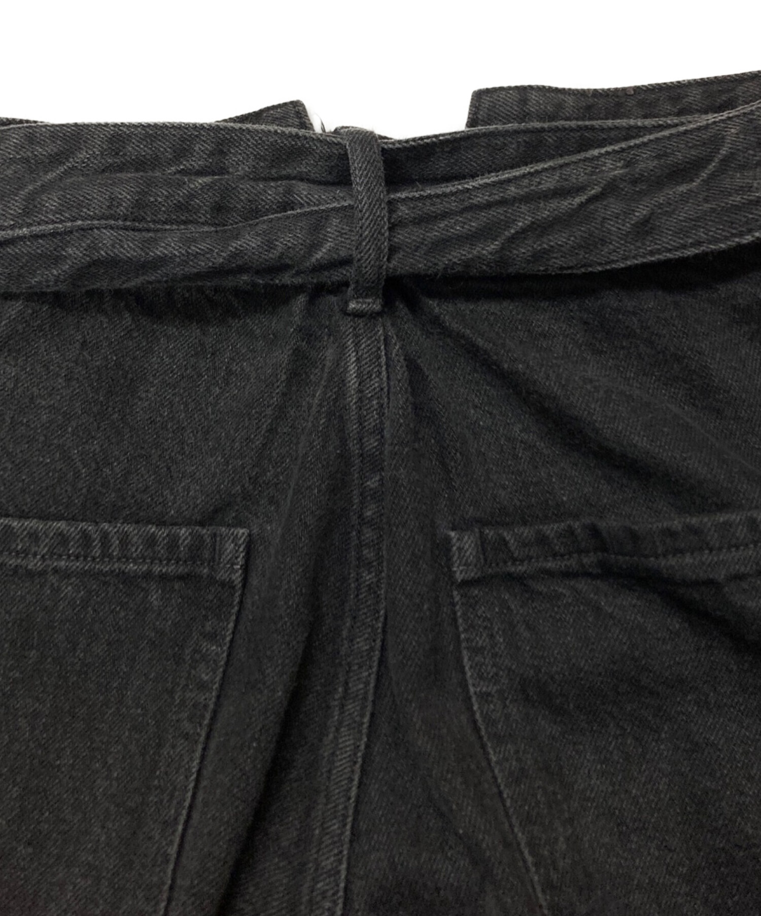 COMOLI (コモリ) デニム ベルテッド パンツ ブラック サイズ:3