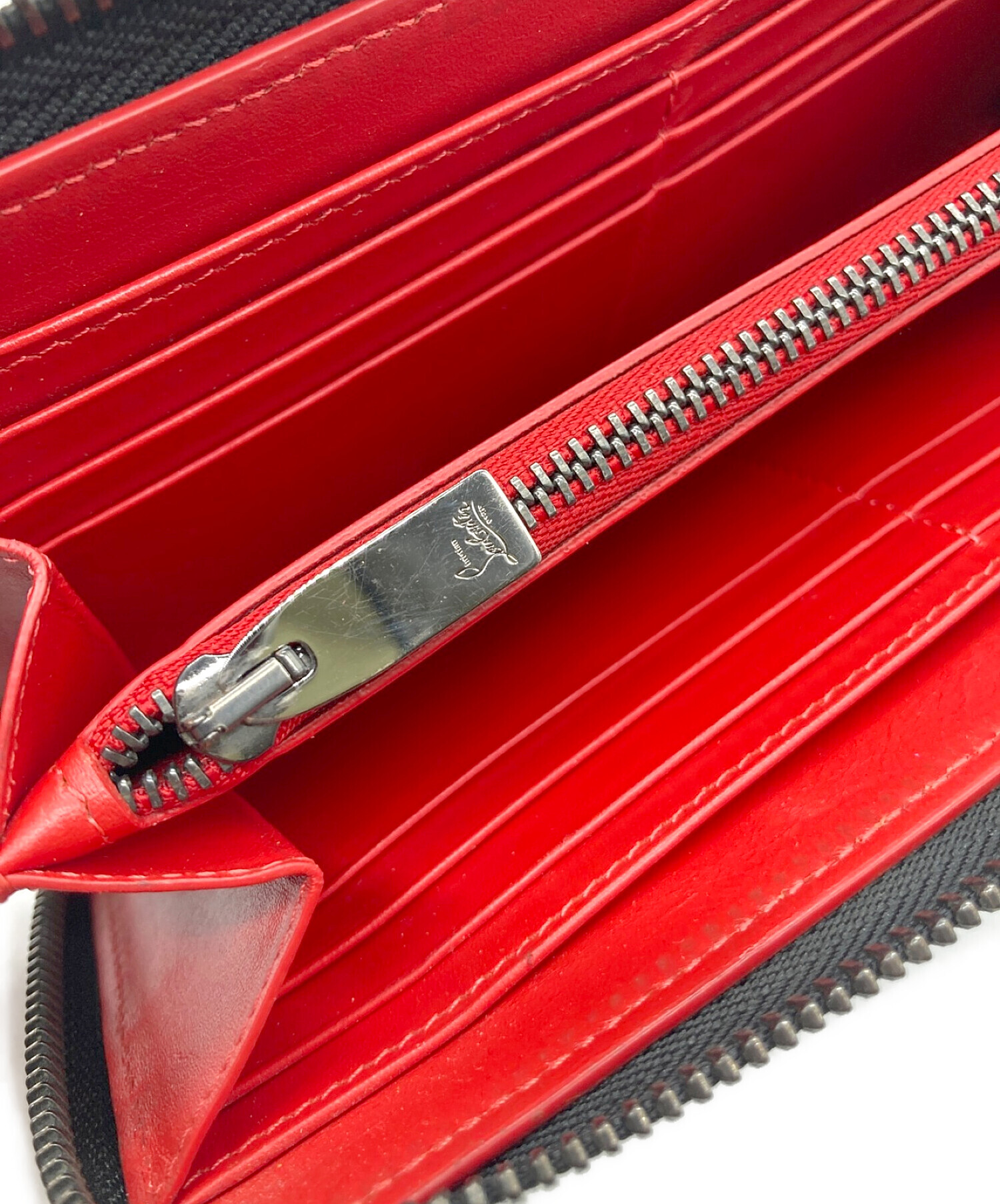 Christian Louboutin ラウンドファスナー 少なかれ ジップウォレット 