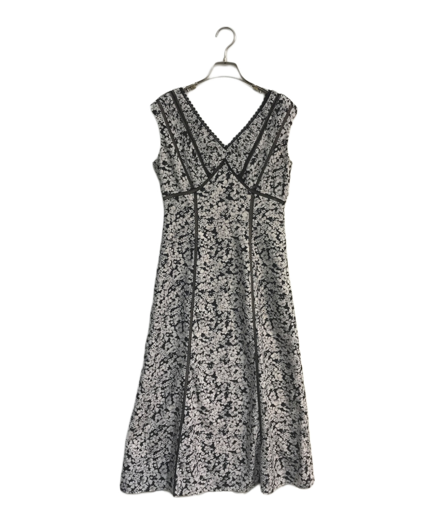 herlipto Lace Trimmed Floral Dress black 【公式通販