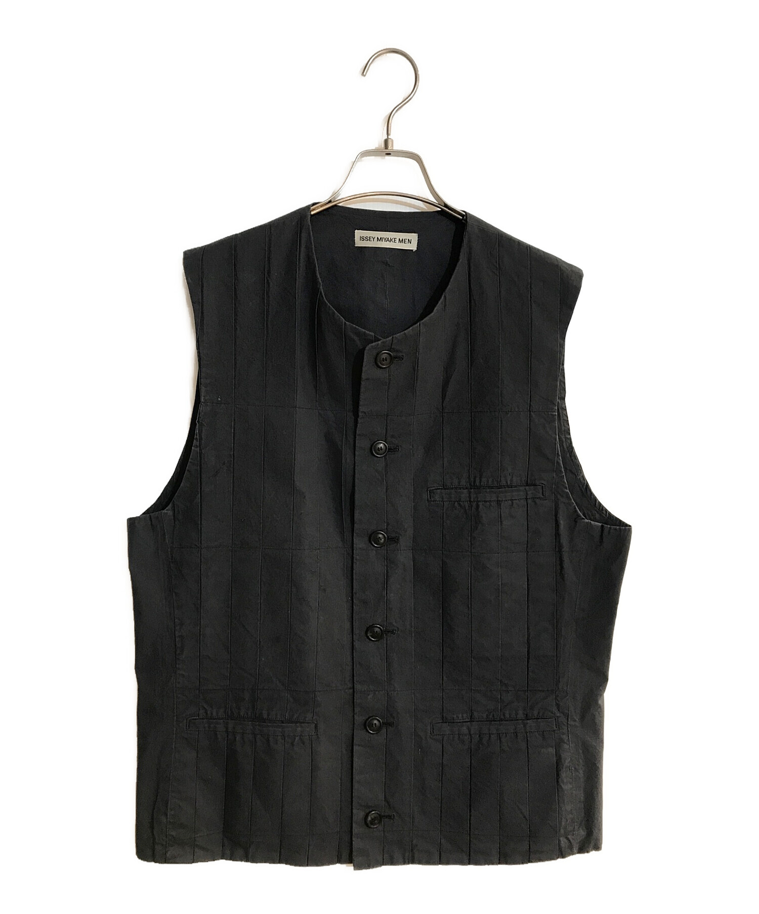 ISSEY MIYAKE (イッセイミヤケ) プリーツベスト ブラック サイズ:01