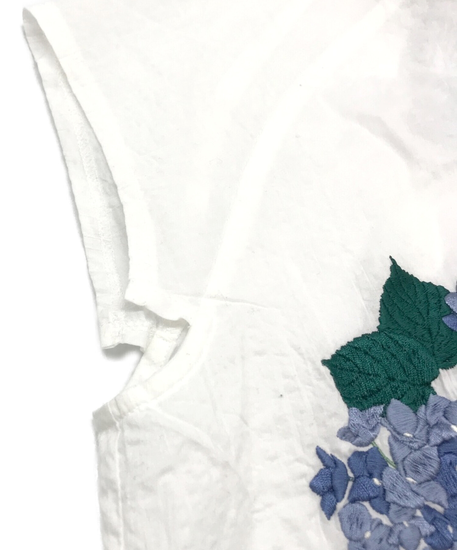 花を着るブラウス 【淡水水槽】 ? 紫陽花刺繍 ホワイト