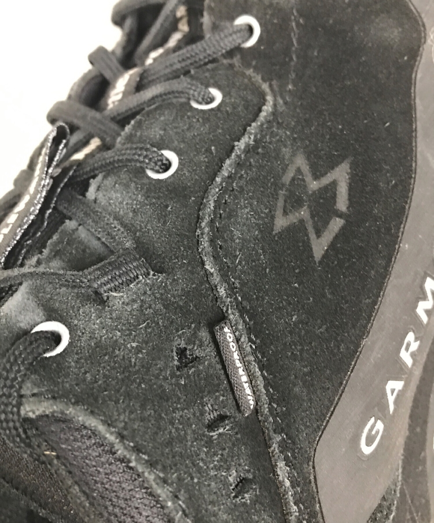 GARMONTメンズ用登山靴UK8 怖 USA8.5