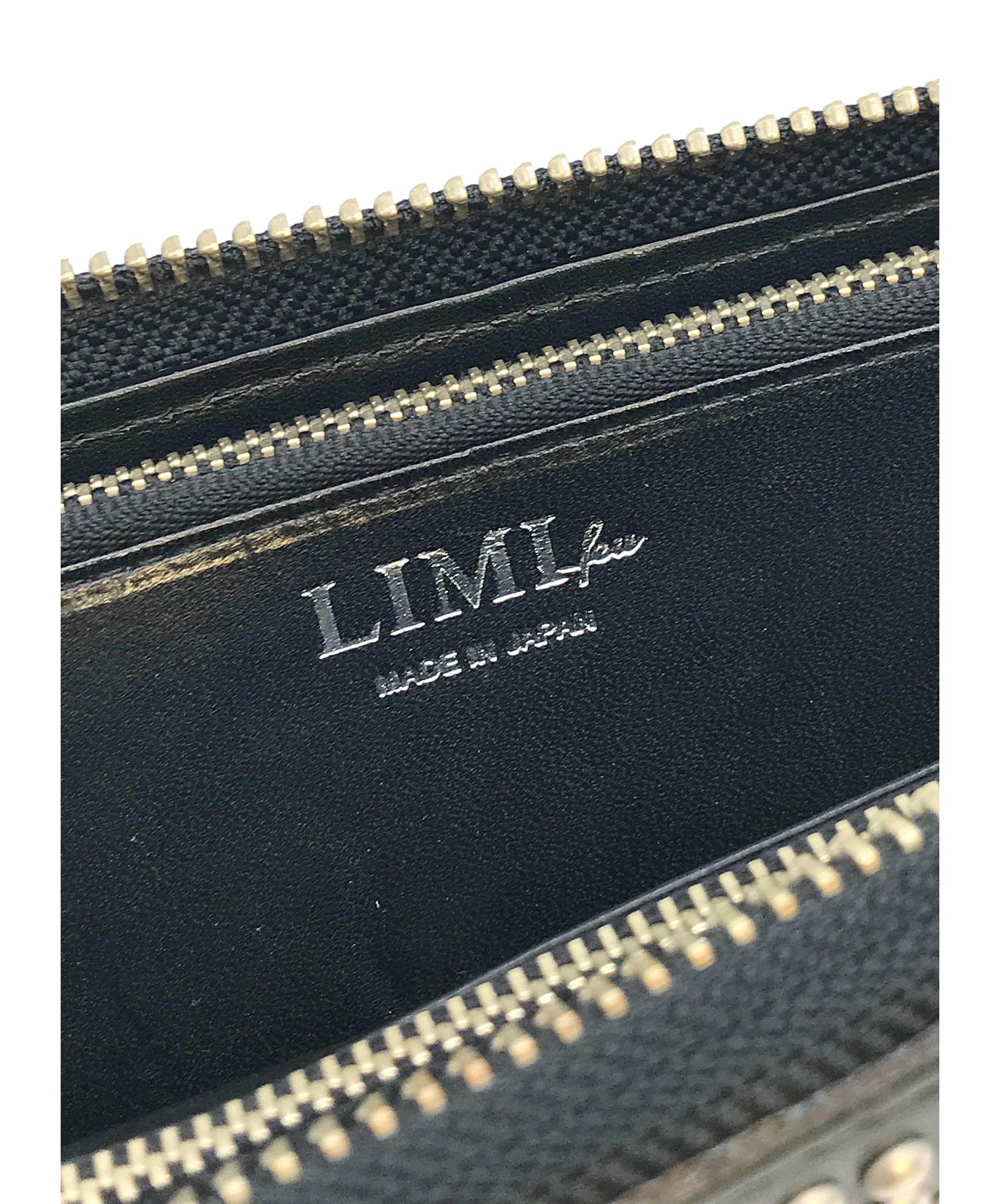 LIMI feu (リミフゥ) スタッズラウンドジップウォレット / 長財布 ブラック サイズ:表記なし