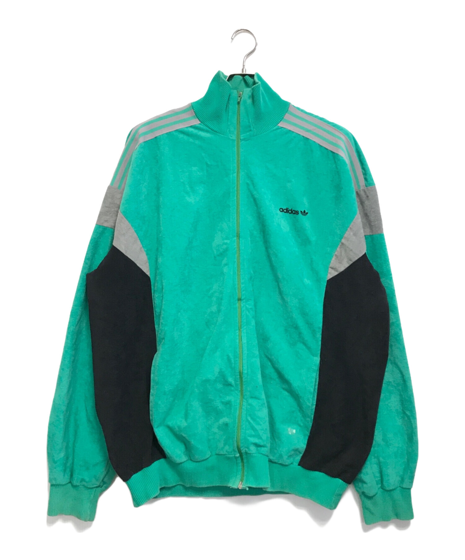 adida originals トラックジャケットベロアくすみ色グリーン adida originals トラックジャケットベロアくすみ色グリーン
