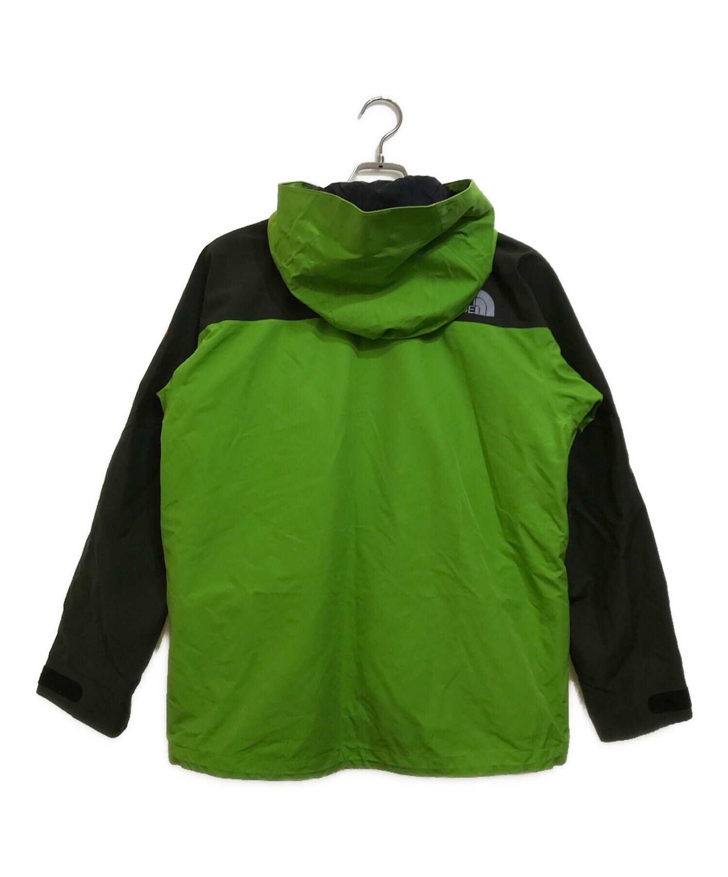 813070● THE NORTH FACE Mountain Jacket