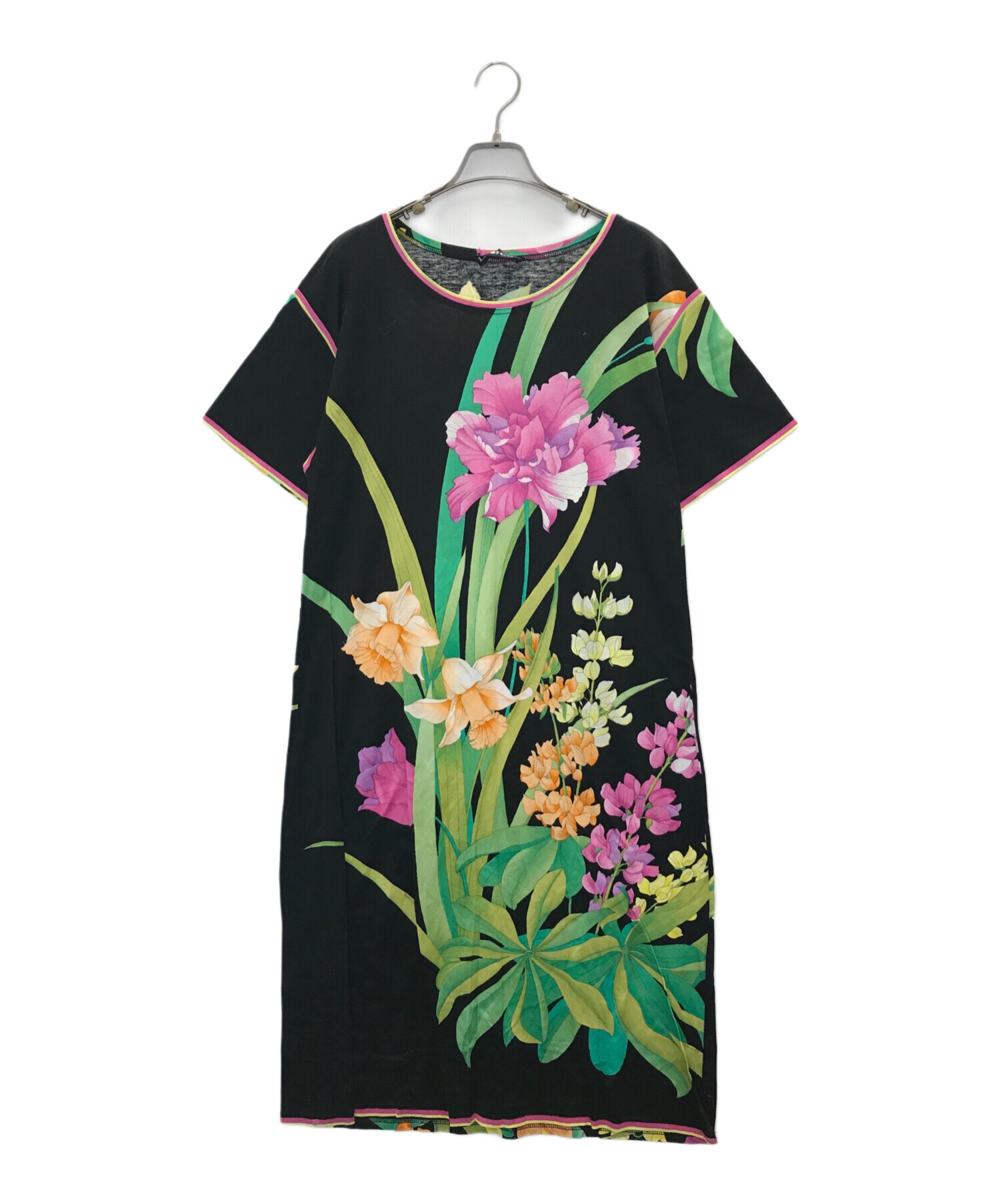 LEONARD レオナール 花柄　ワンピース　ロゴ　半袖　黒　サイズ40 中古・古着通販】LEONARD (レオナール) 花柄ワンピース ブラック