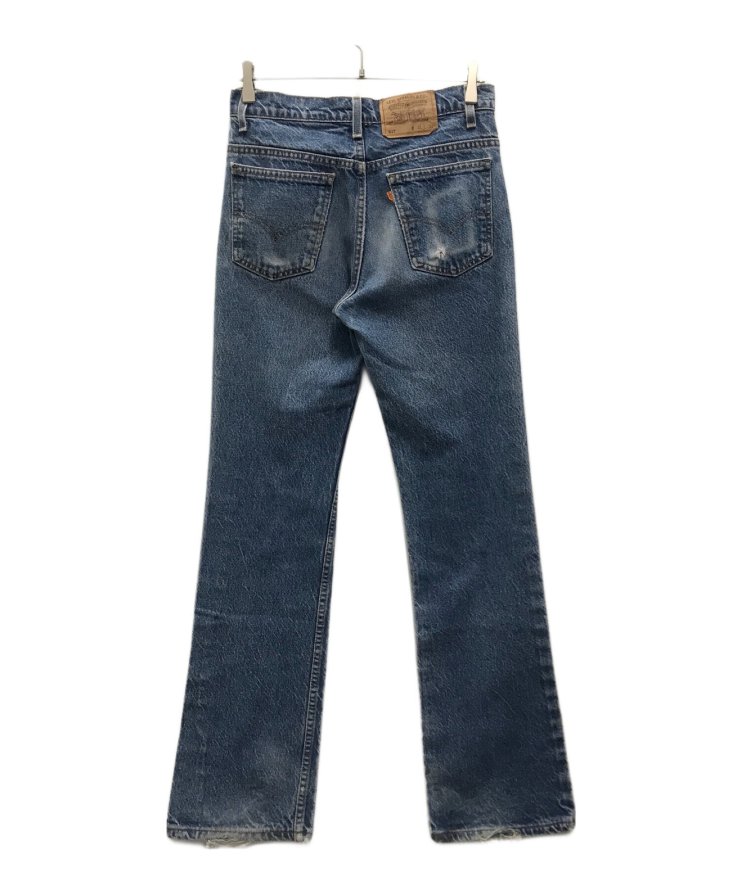 BR>Levi