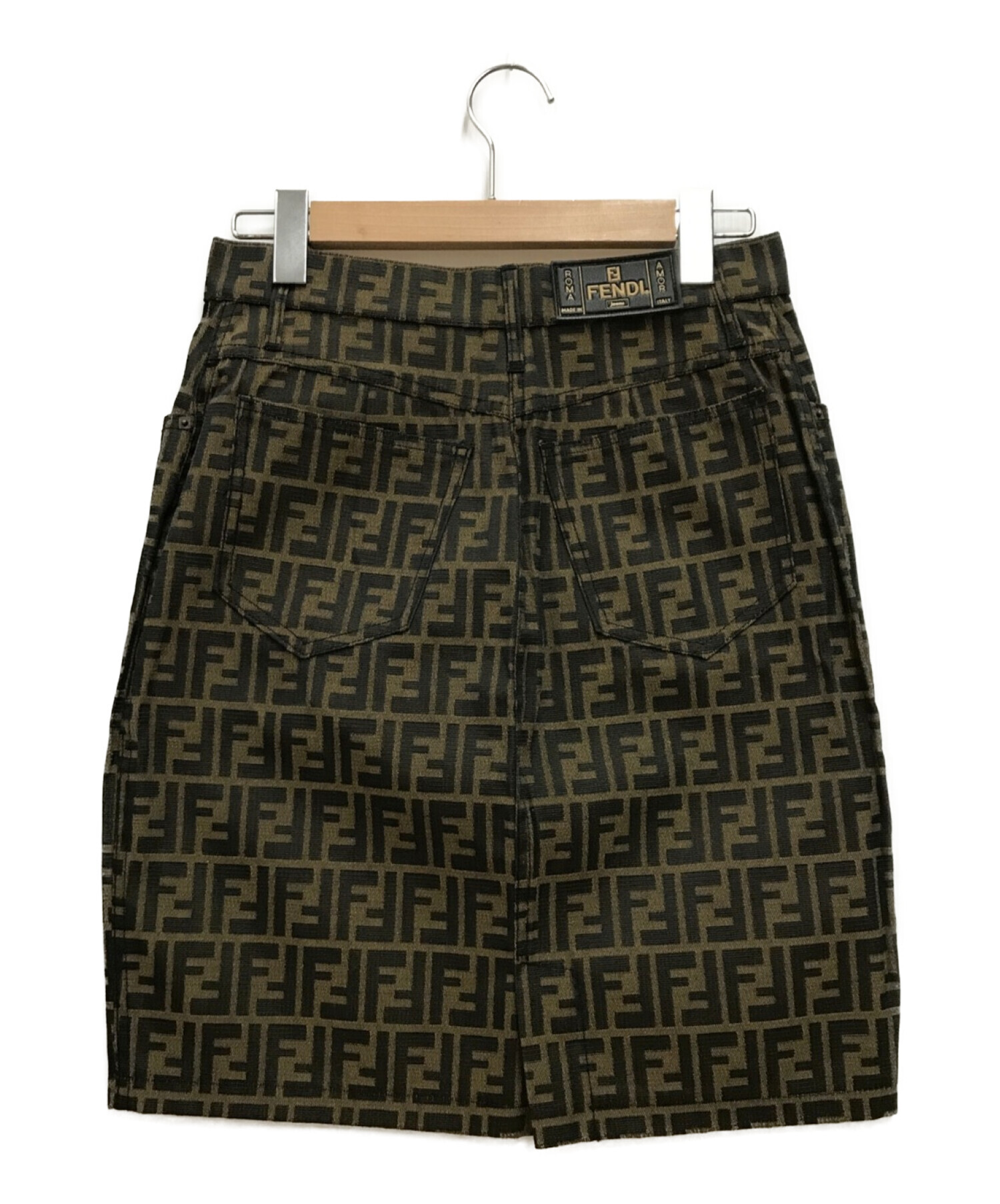 シルエット台形希少⭐FENDI フェンディ ズッカ柄  スカート　サイズ46　大きいサイズ