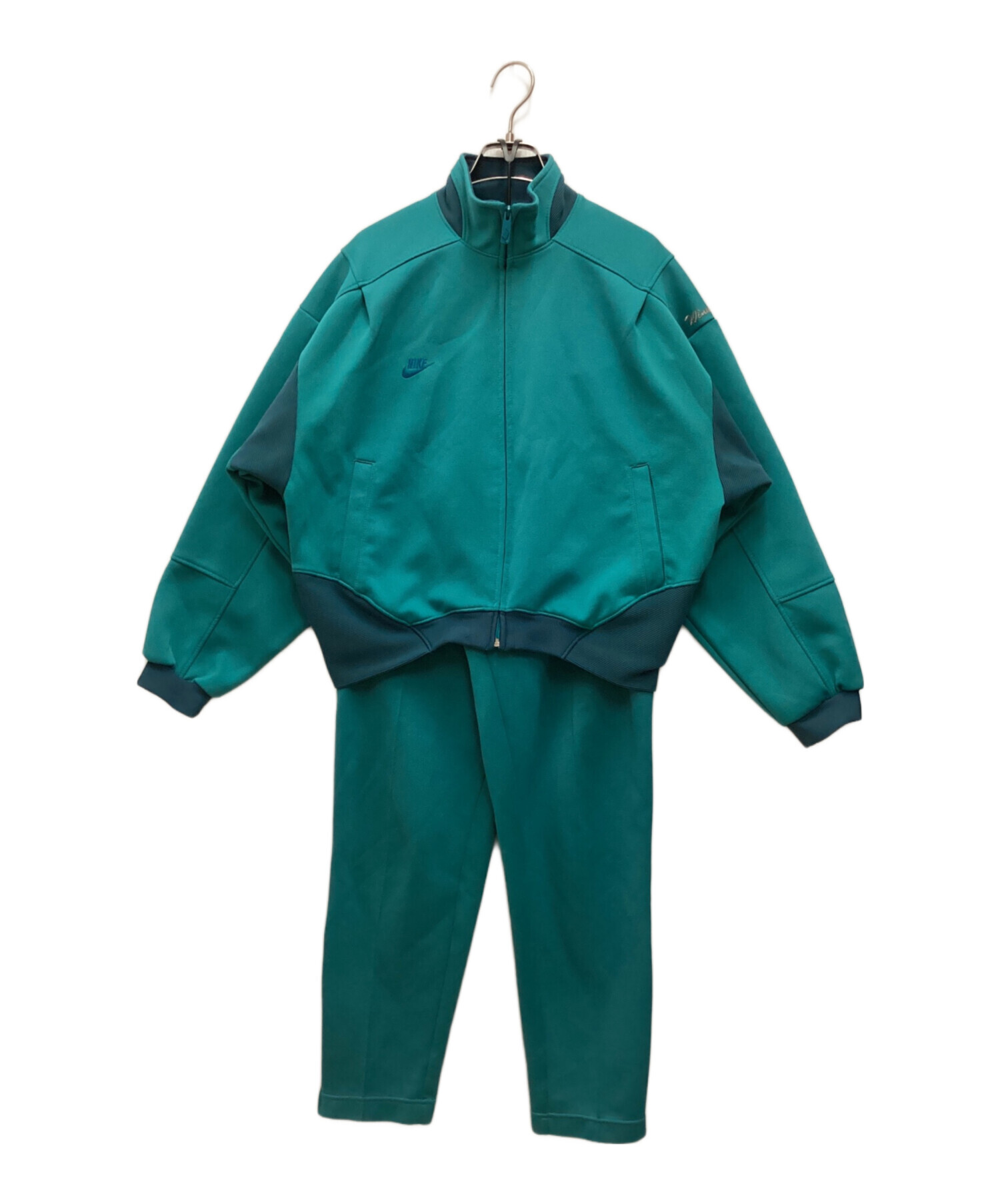 Nike グリーン セットアップ