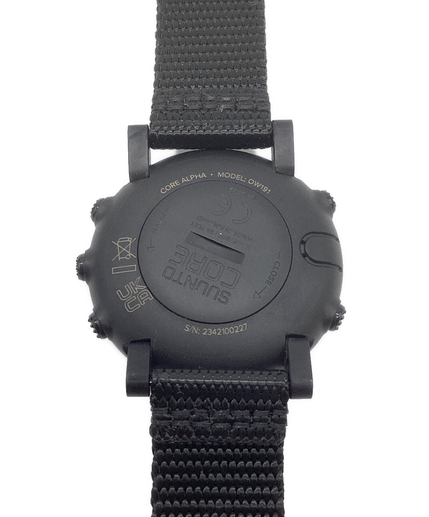 11000】SUUNTO CORE ALPHA STERTH 時計ブラック