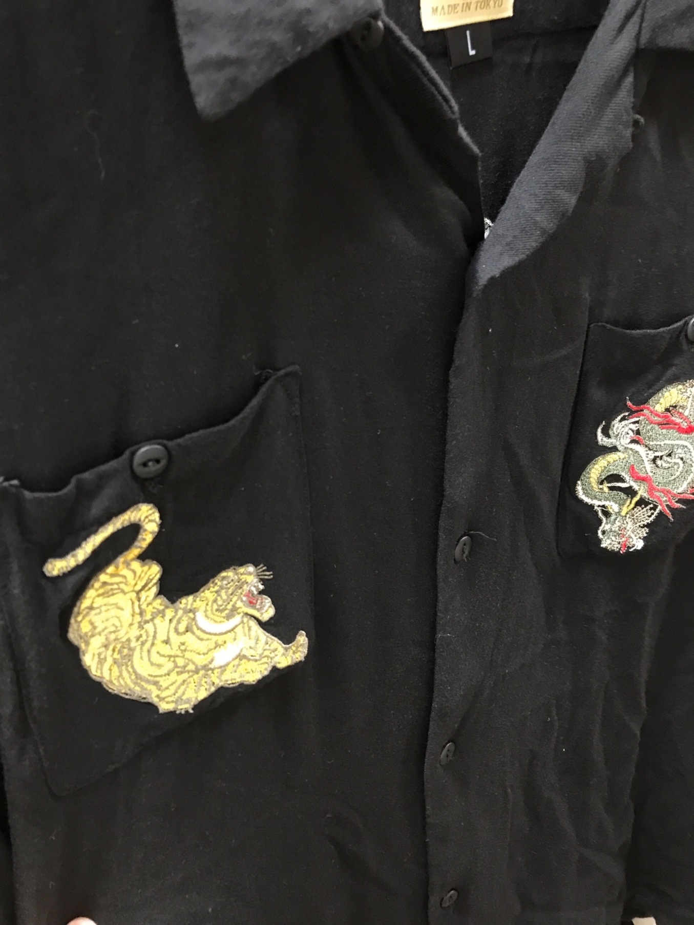原宿 SUKAJYAN DEPT (ハラジュク スカジャンデプト) 虎龍刺繍オープンカラーシャツ ブラック サイズ:L